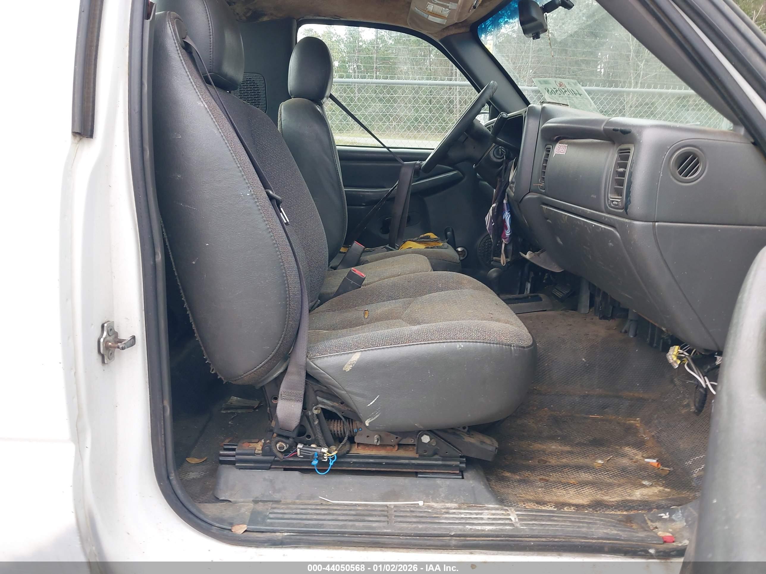 GMC SIERRA image 5
