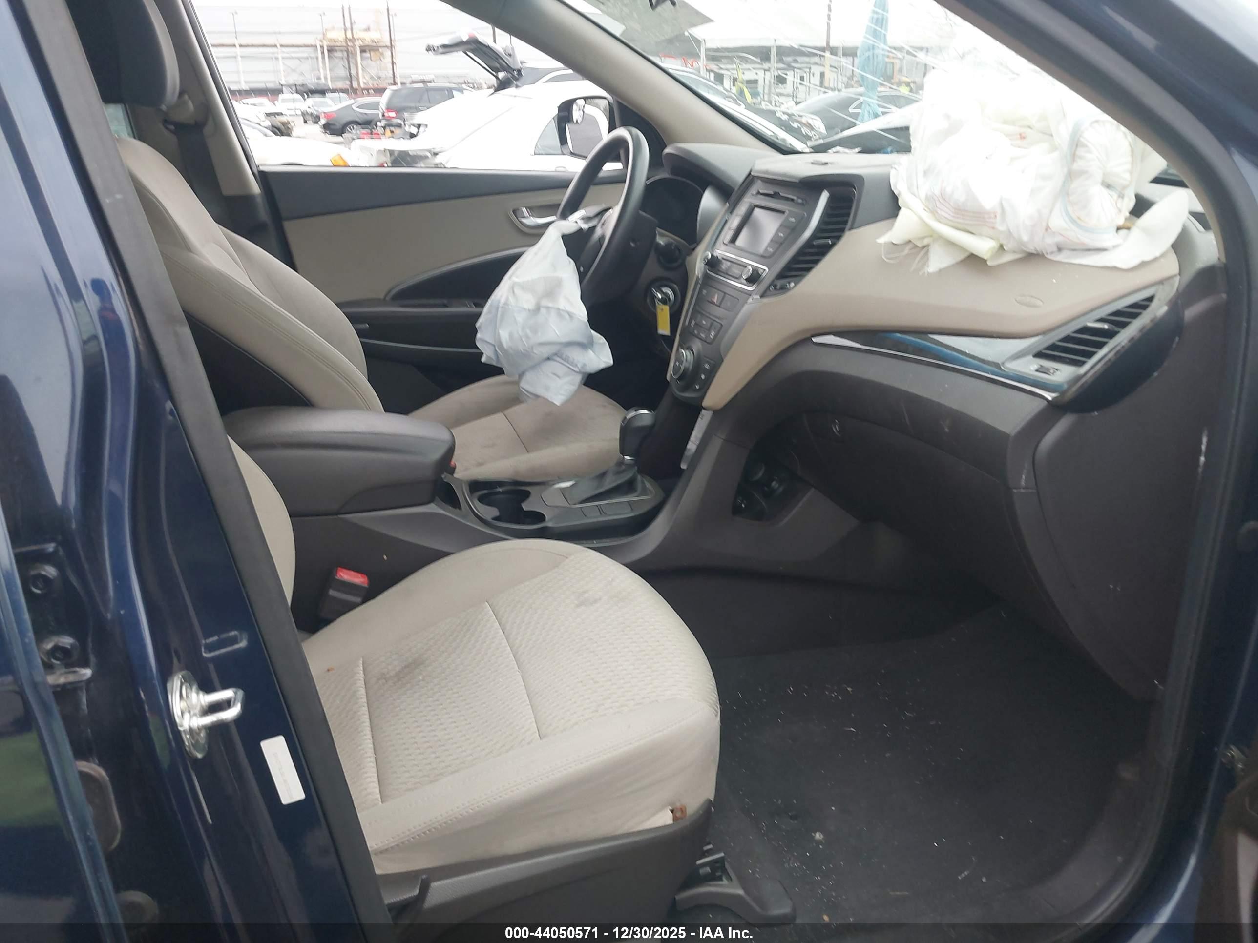 HYUNDAI SANTA image 5