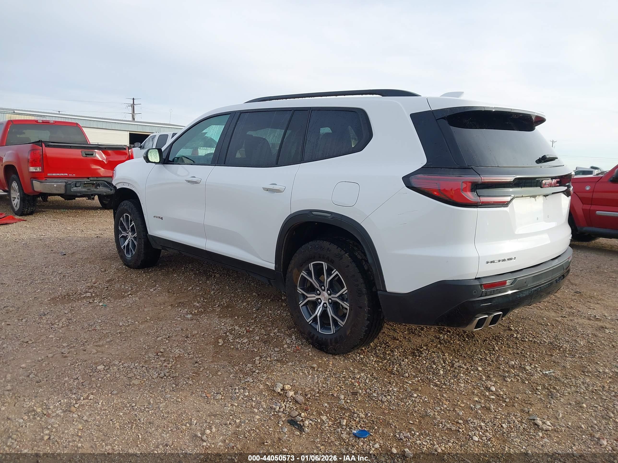 GMC ACADIA image 3