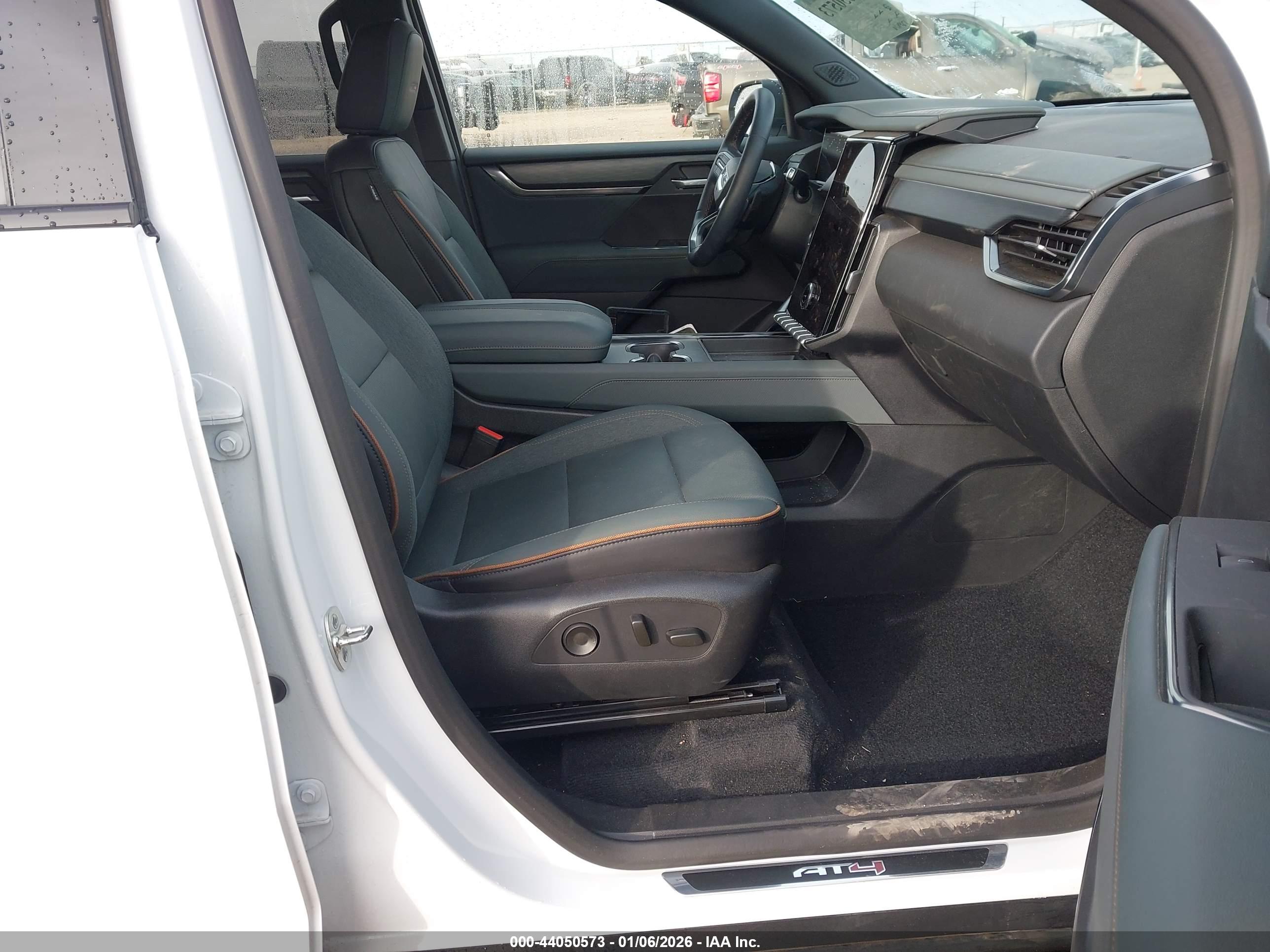 GMC ACADIA image 5