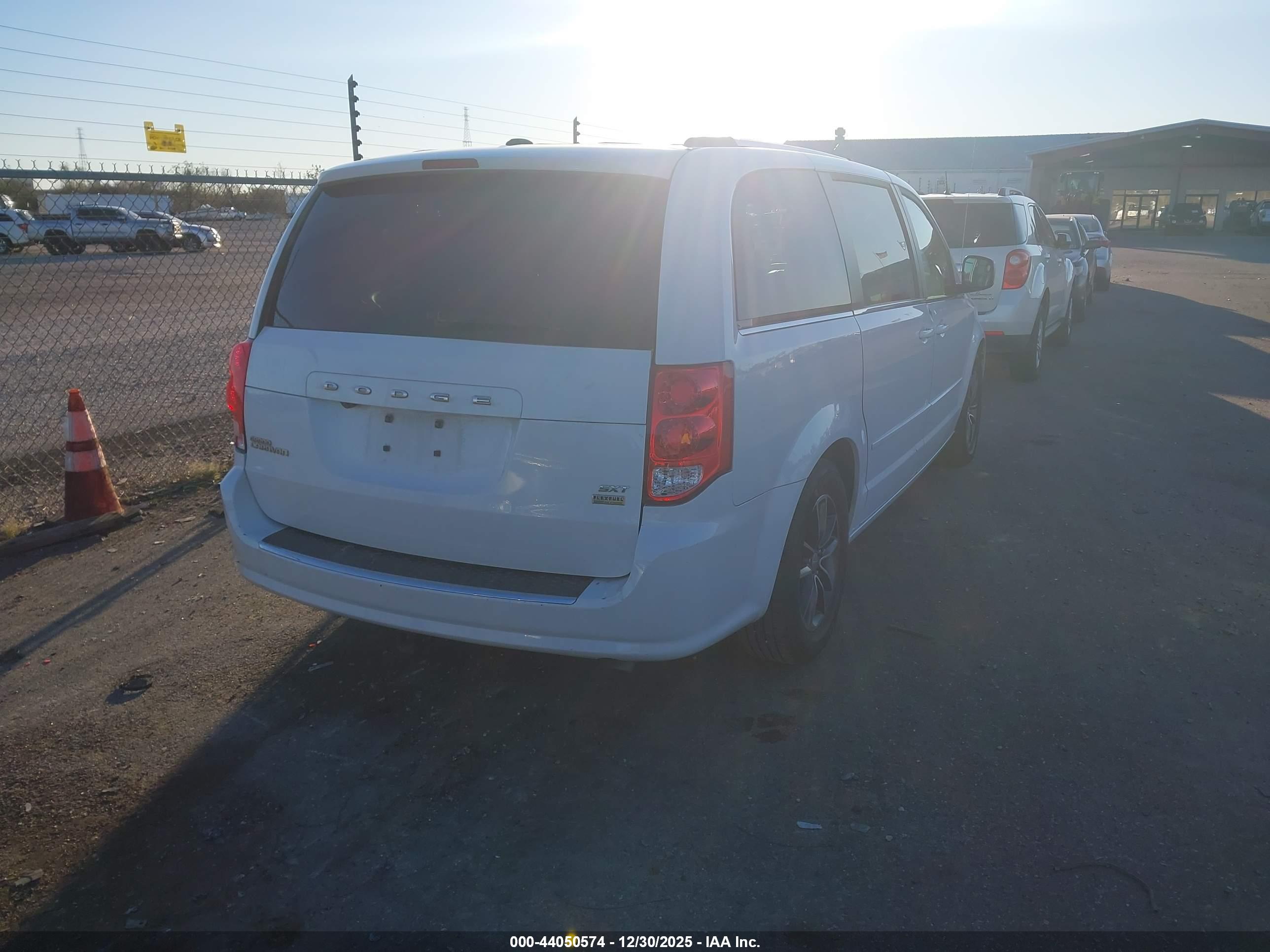 DODGE GRAND image 4