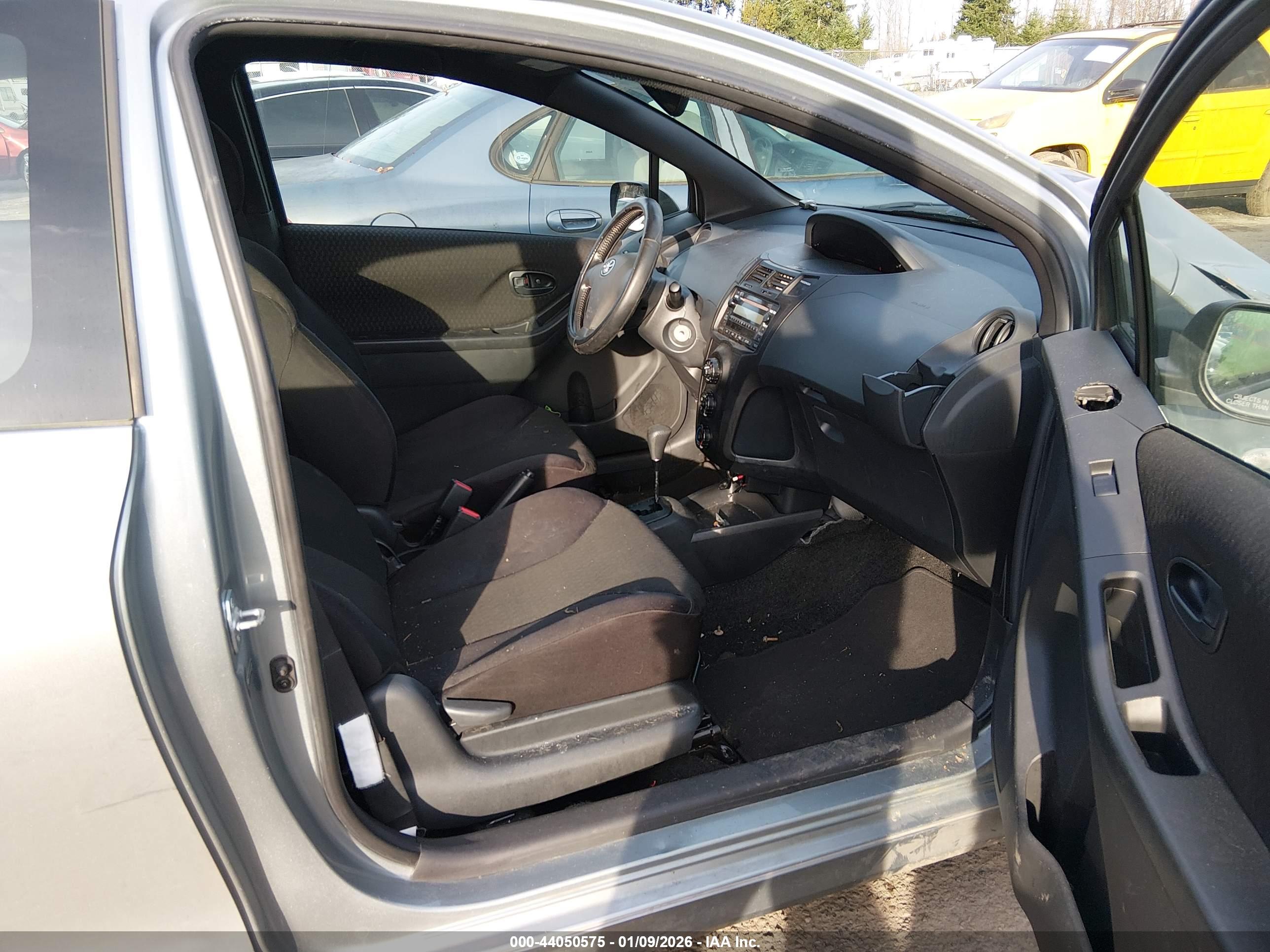 TOYOTA YARIS image 5