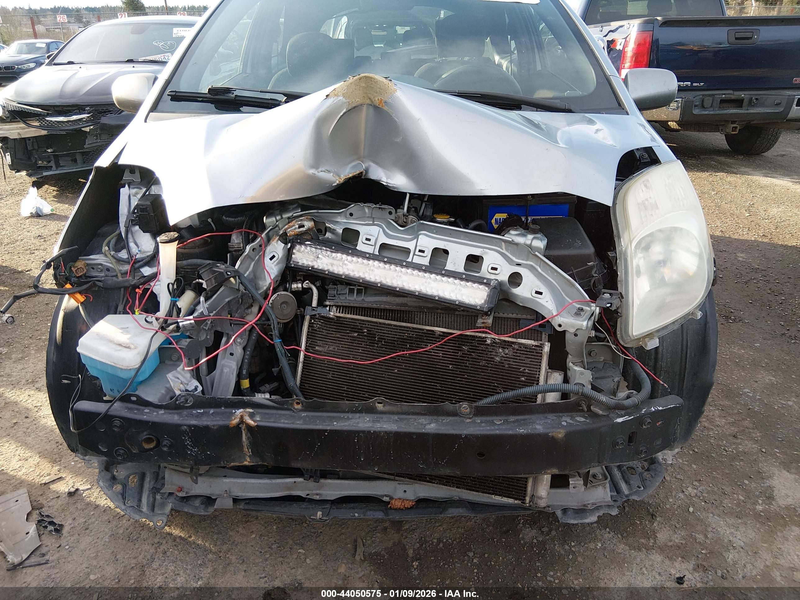 TOYOTA YARIS image 6