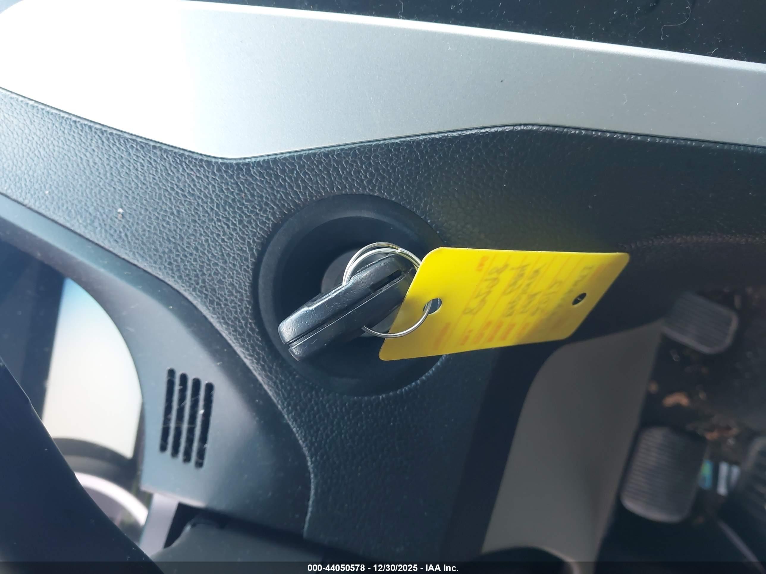 FORD EXPLORER image 11