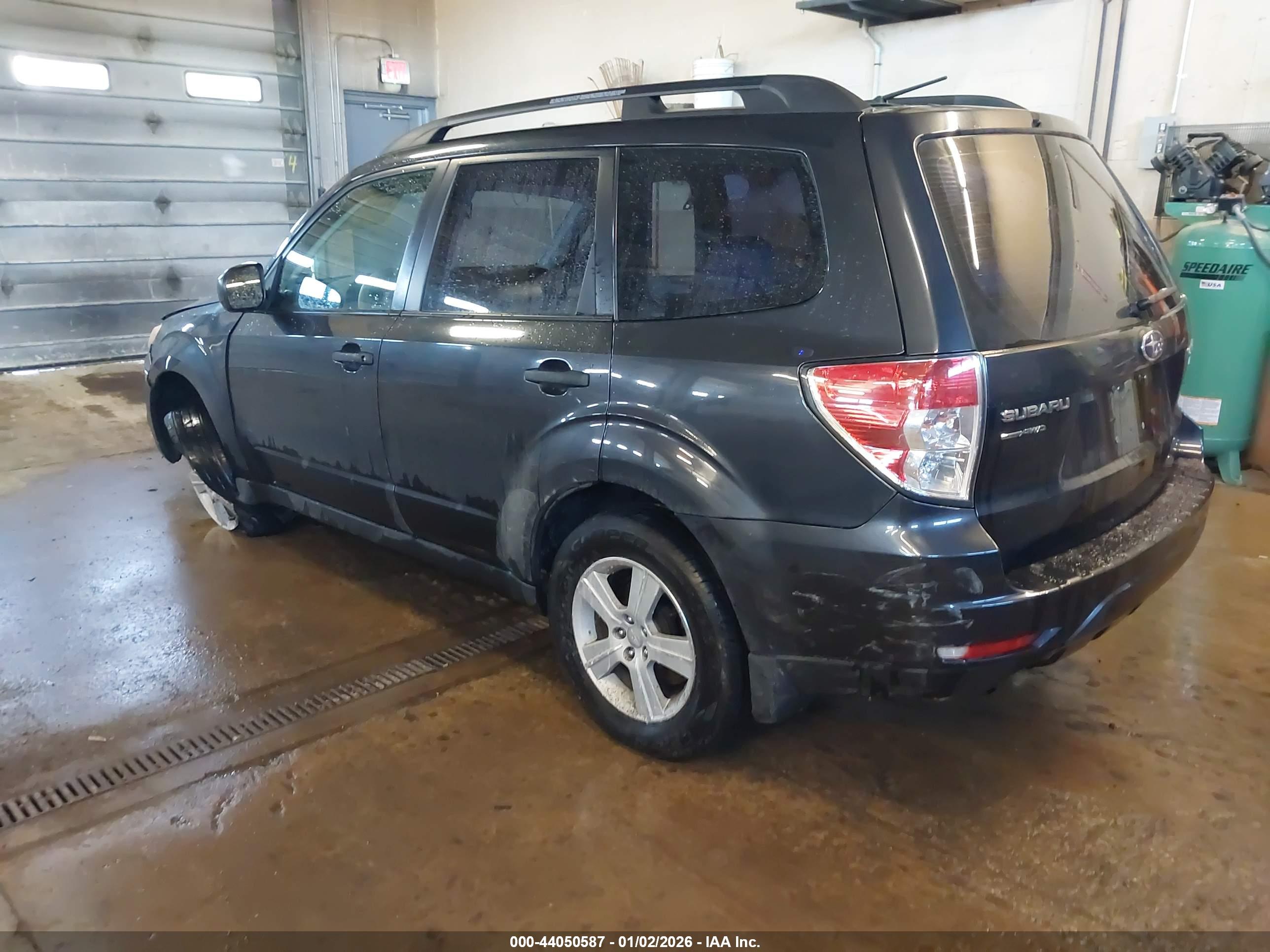 SUBARU FORESTER image 3