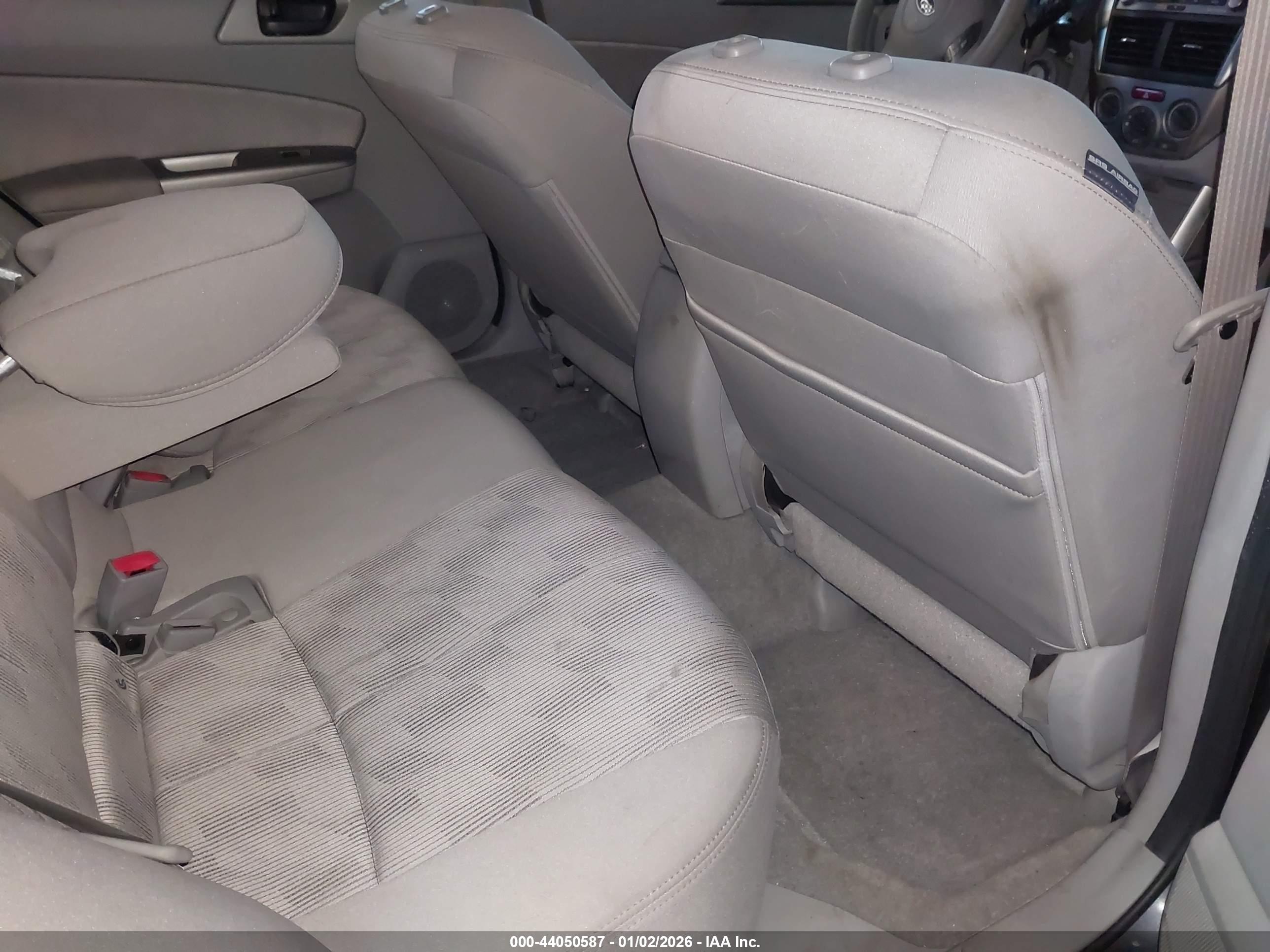 SUBARU FORESTER image 8