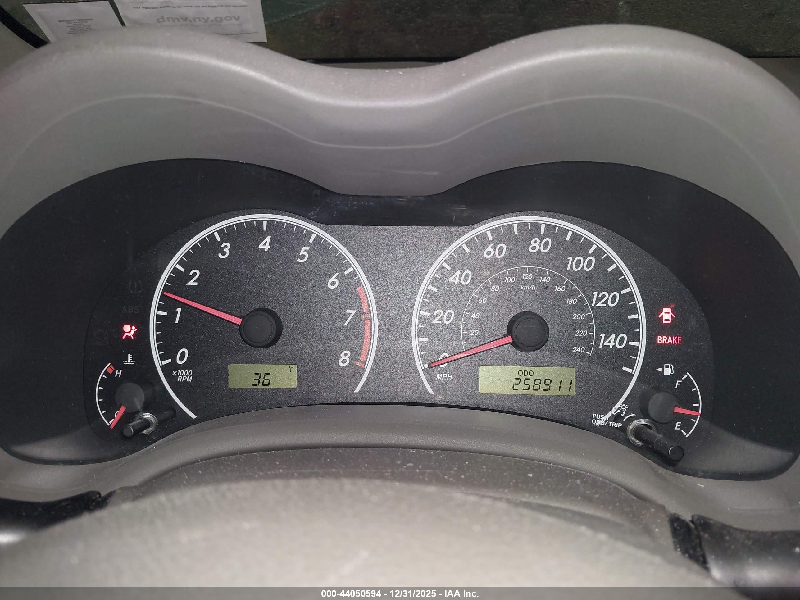 TOYOTA COROLLA image 7