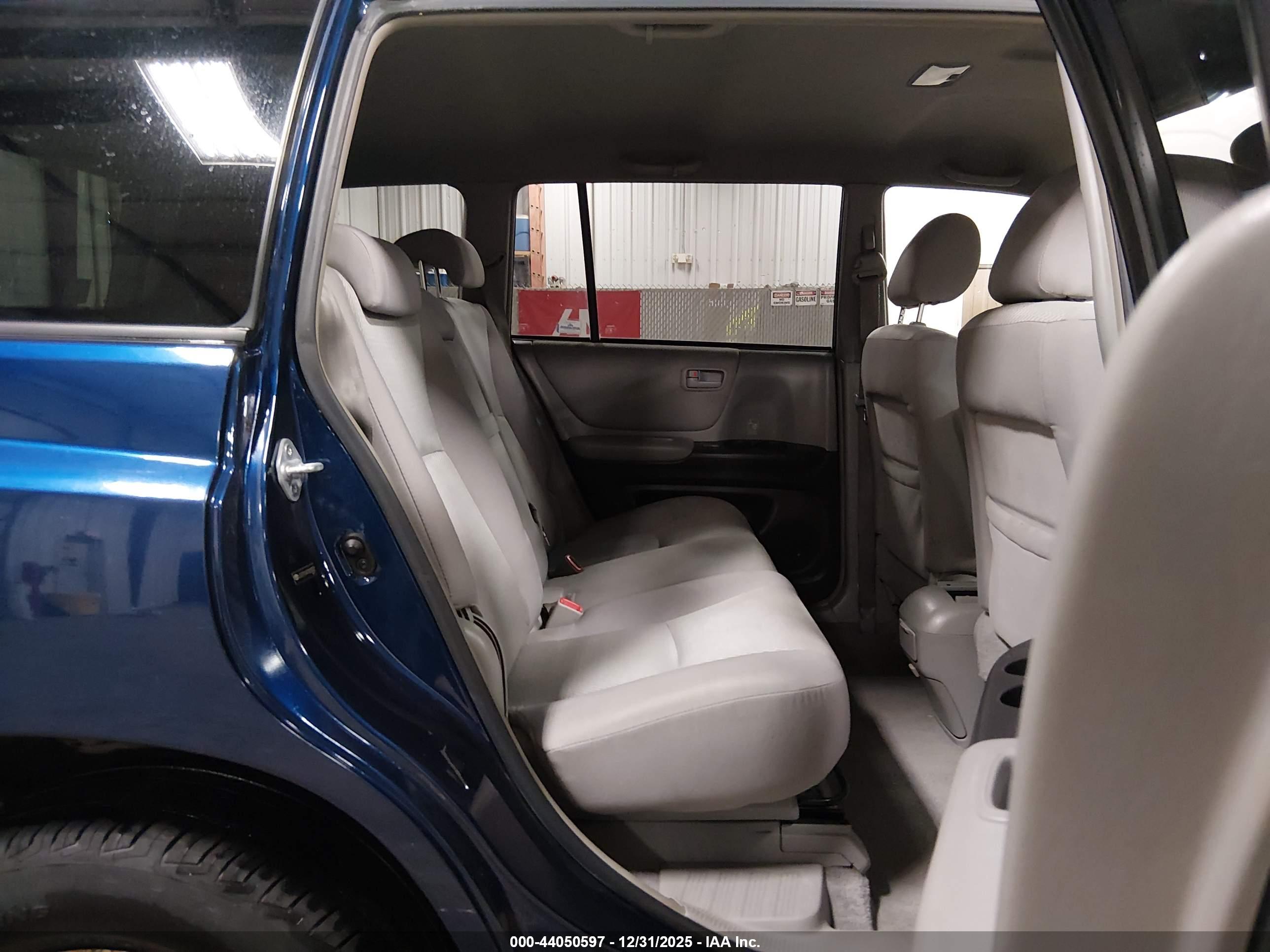 TOYOTA HIGHLANDER image 8