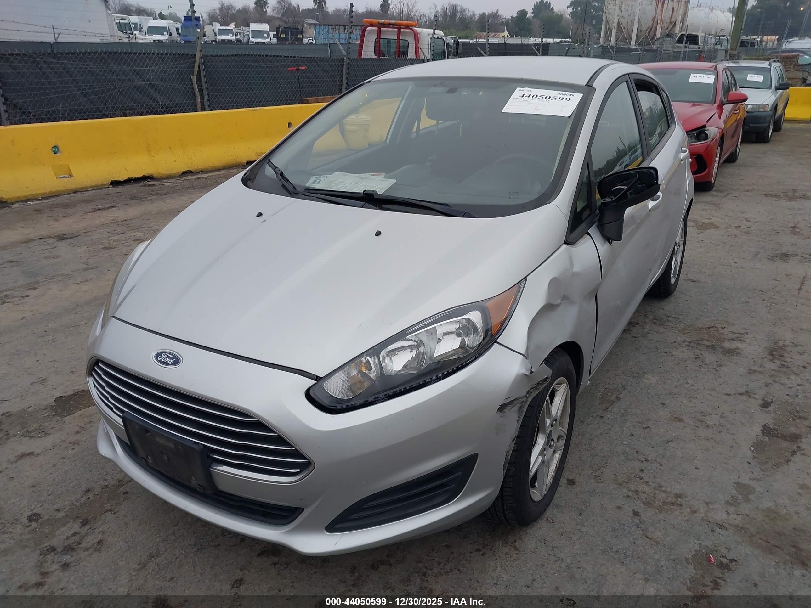 FORD FIESTA image 6