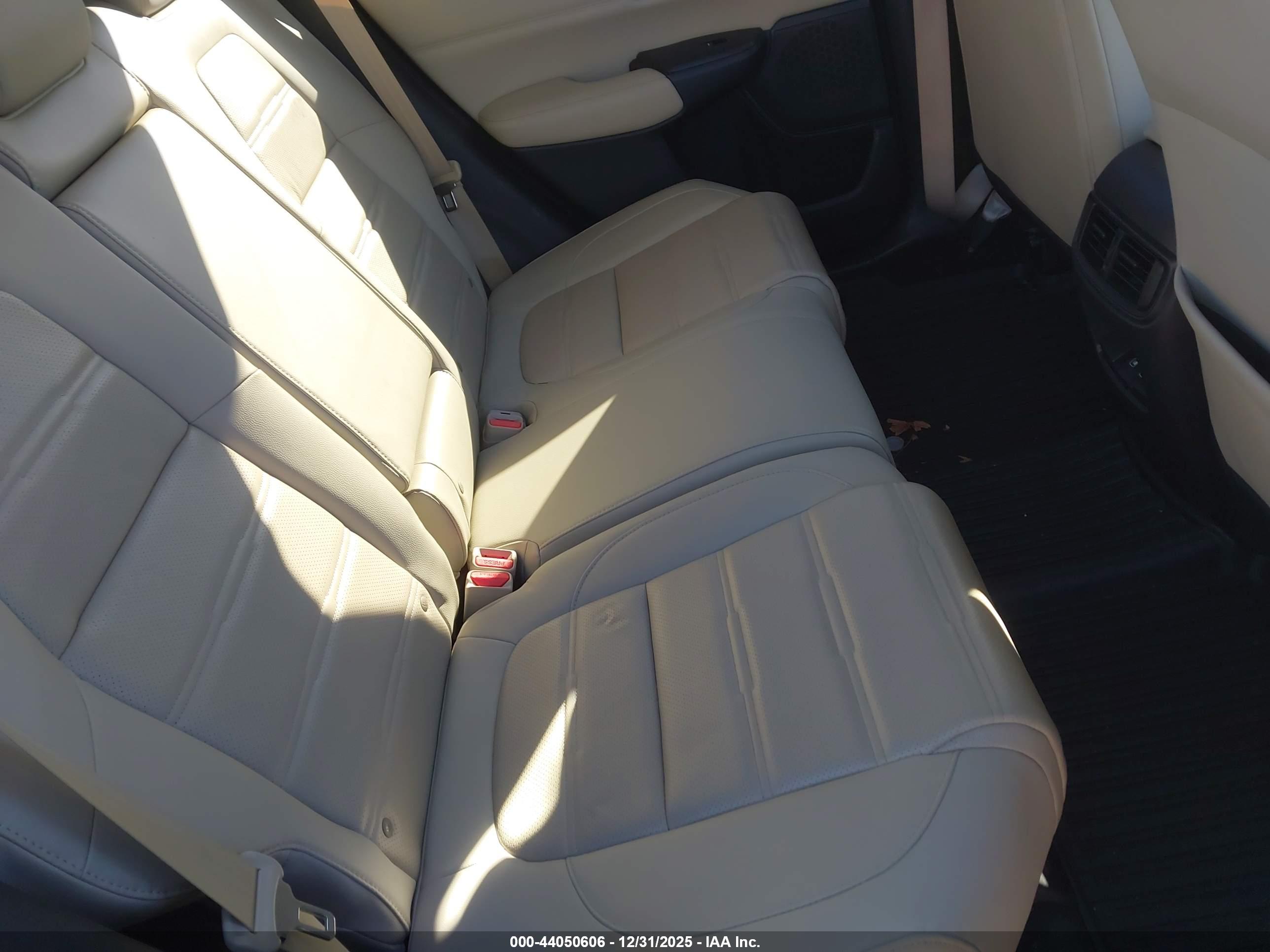 HONDA CR-V image 8