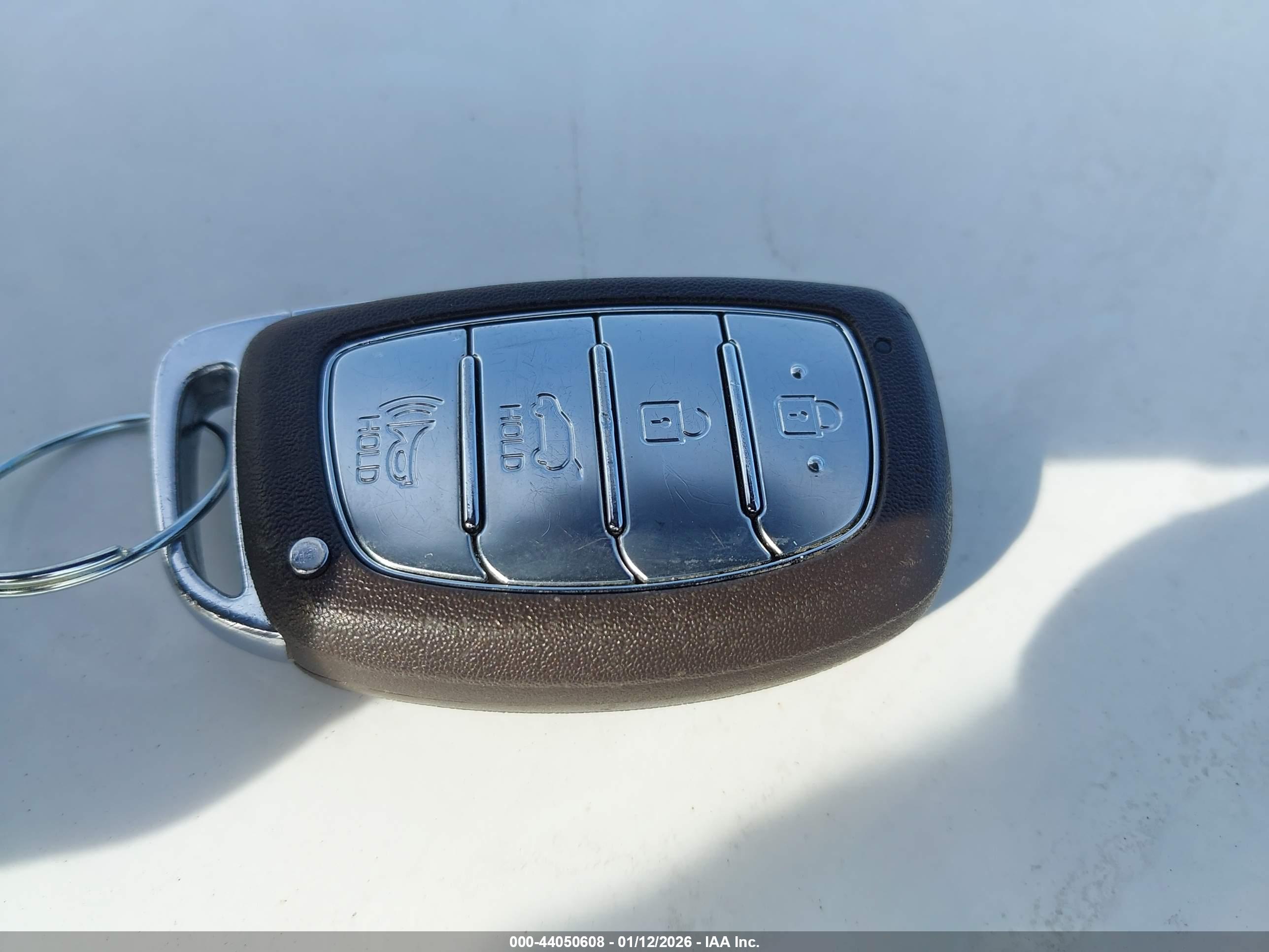HYUNDAI TUCSON image 11