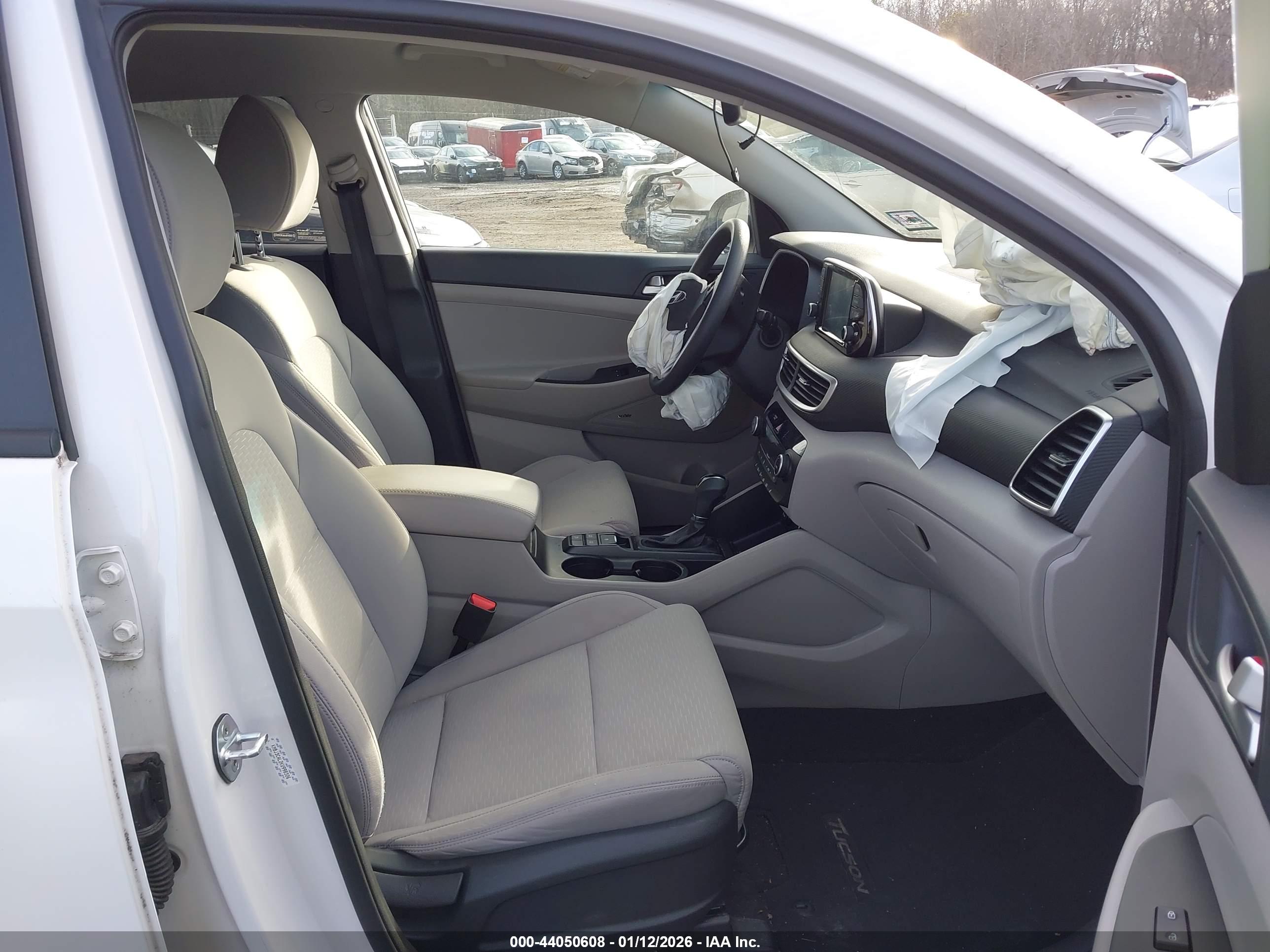 HYUNDAI TUCSON image 5