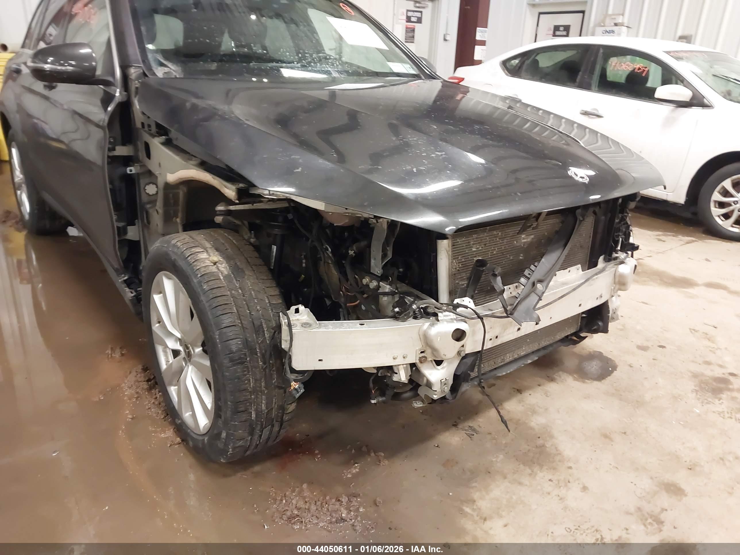 MERCEDES-BENZ GLC image 6