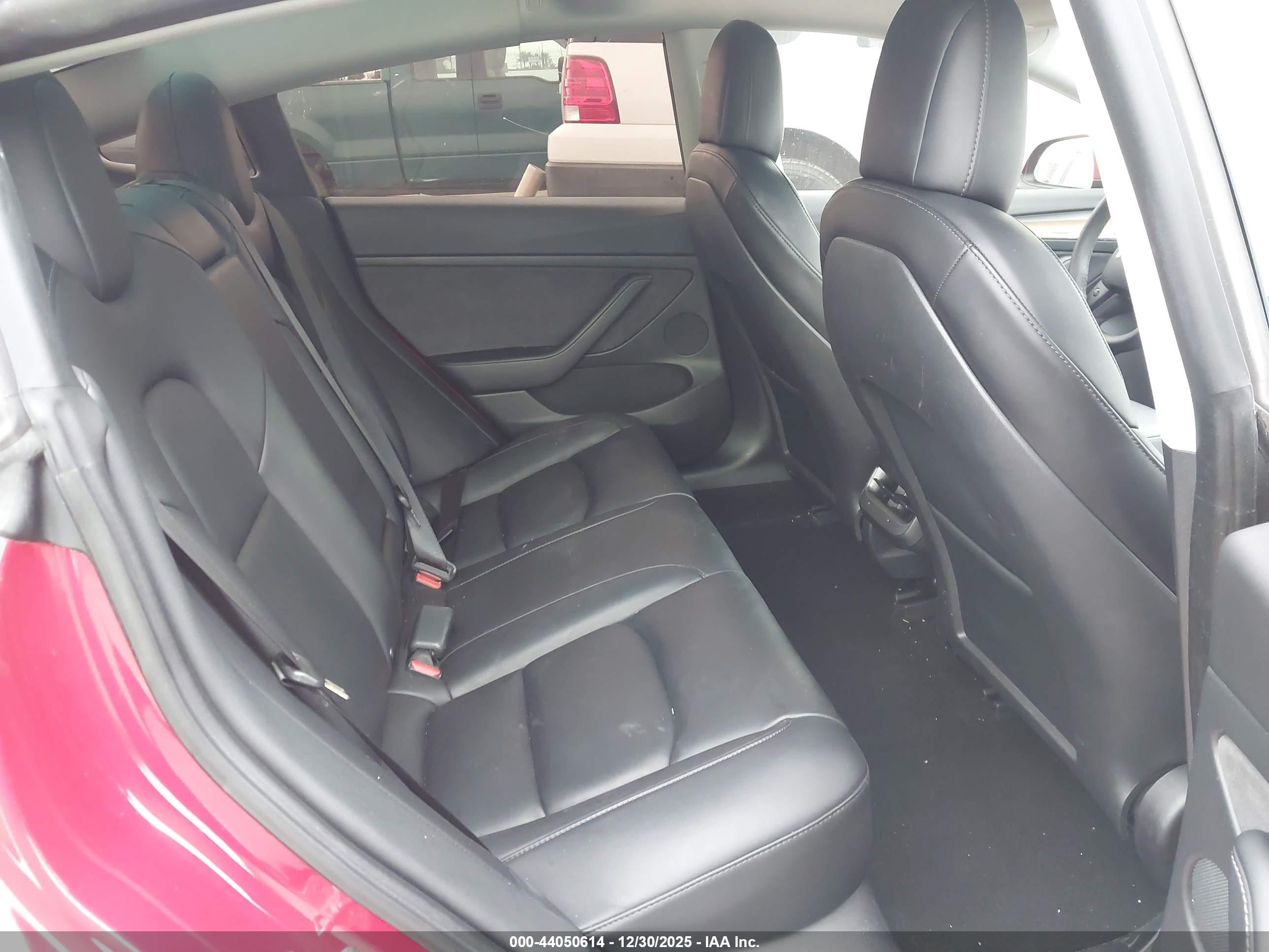 TESLA MODEL image 8