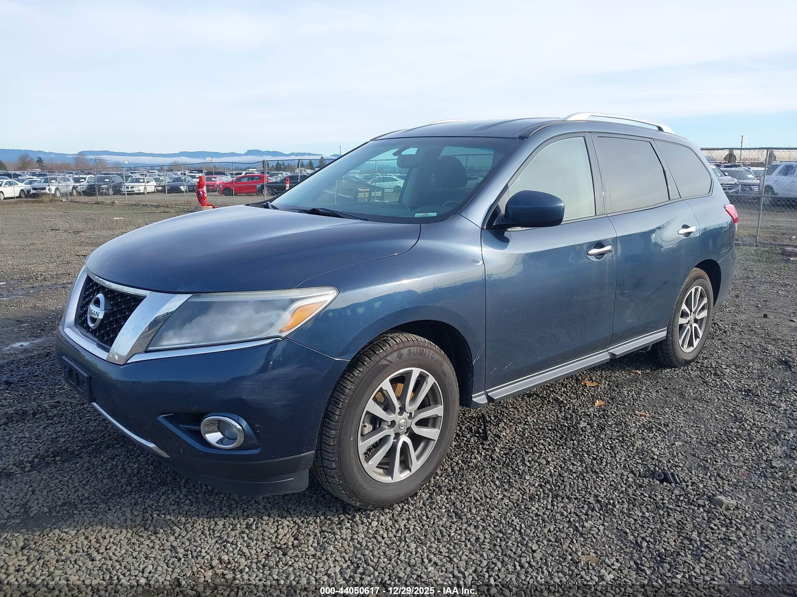 NISSAN PATHFINDER image 2