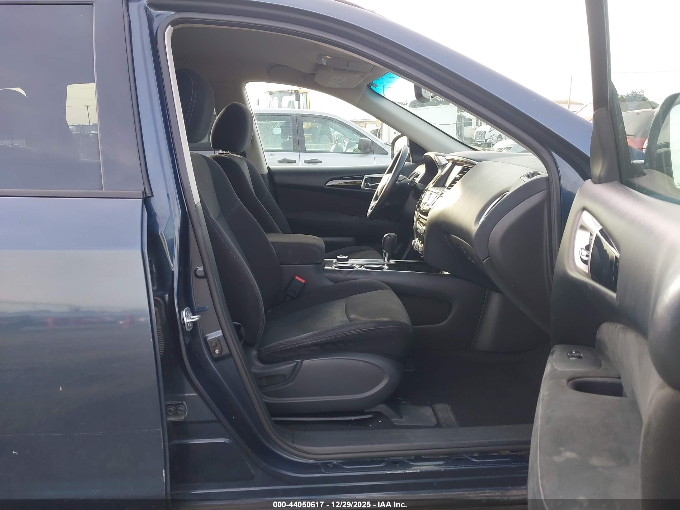 NISSAN PATHFINDER image 5