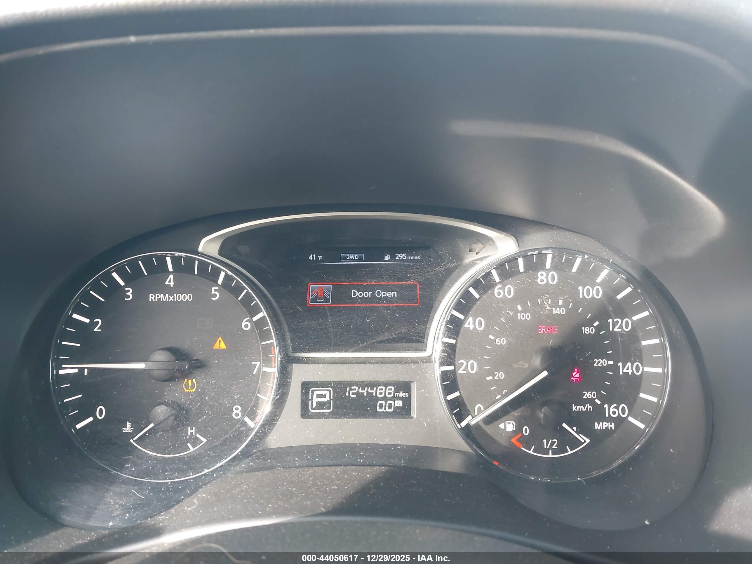 NISSAN PATHFINDER image 7