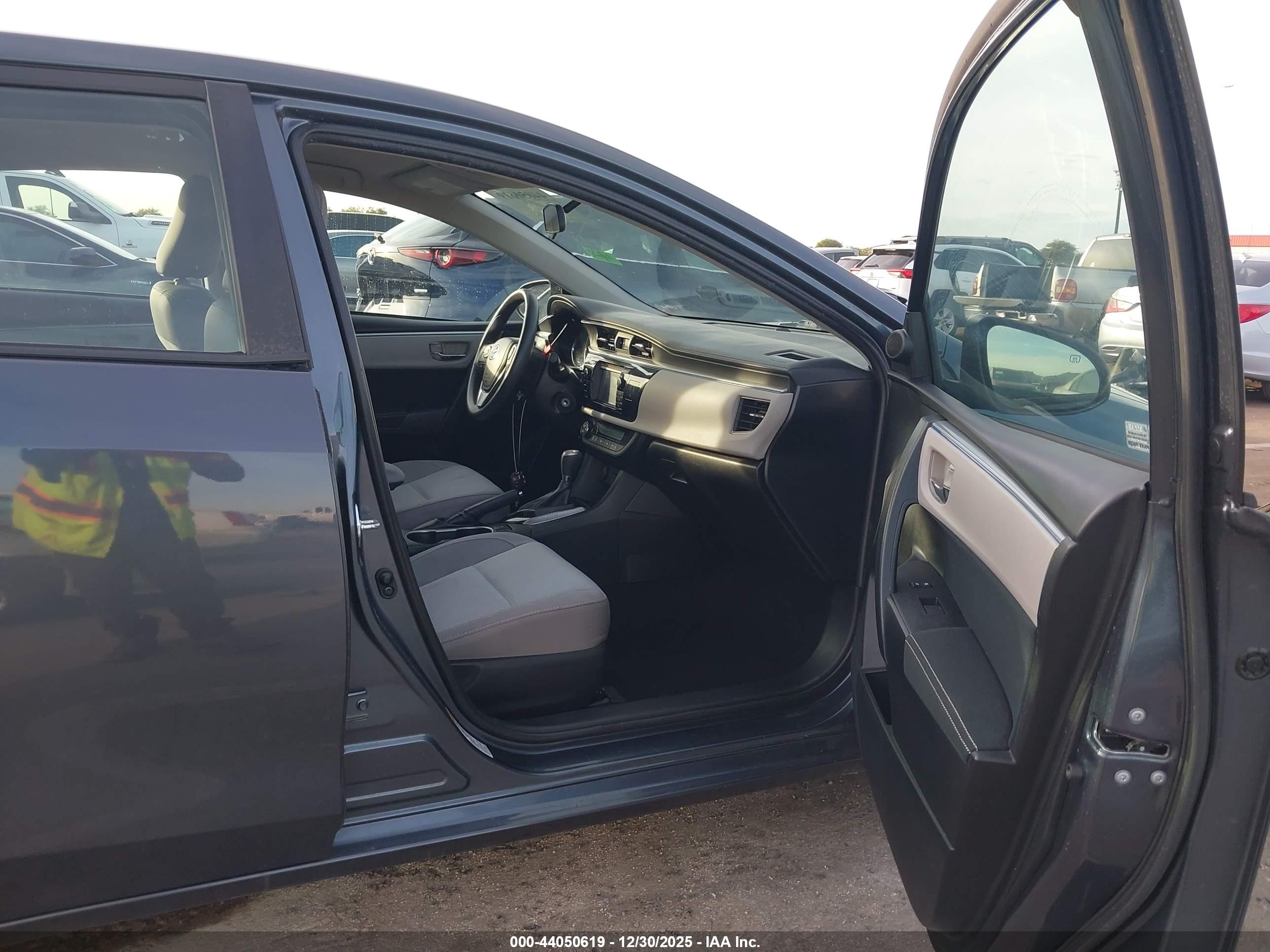 TOYOTA COROLLA image 5