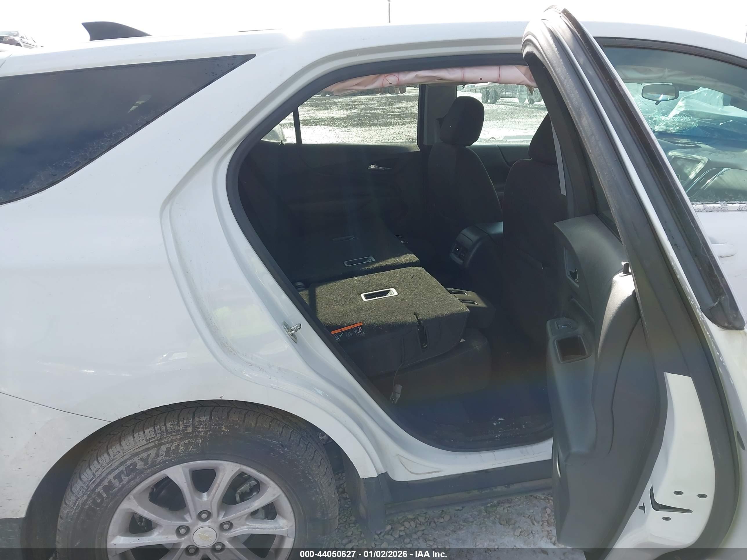 CHEVROLET EQUINOX image 8