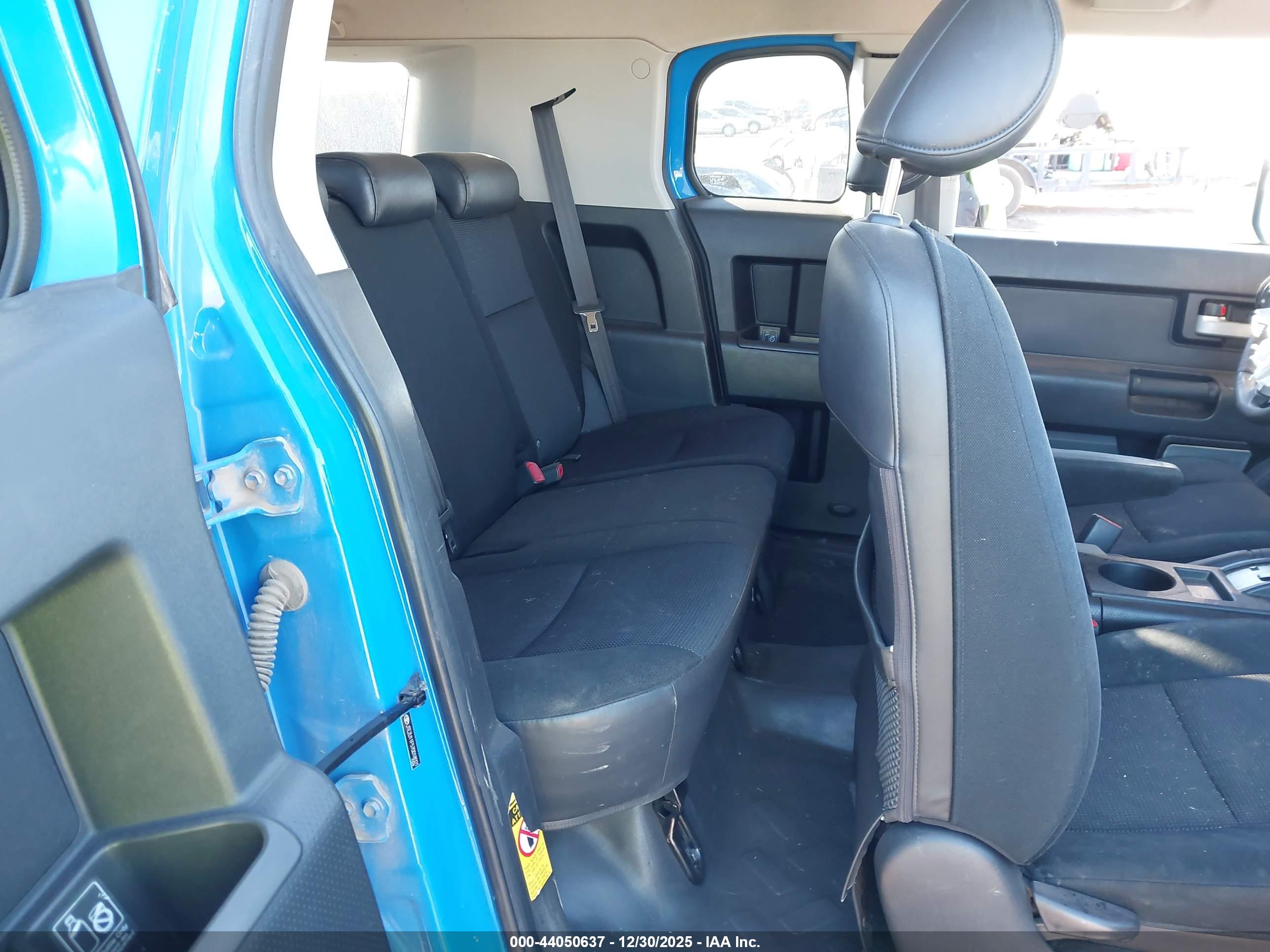TOYOTA FJ image 8