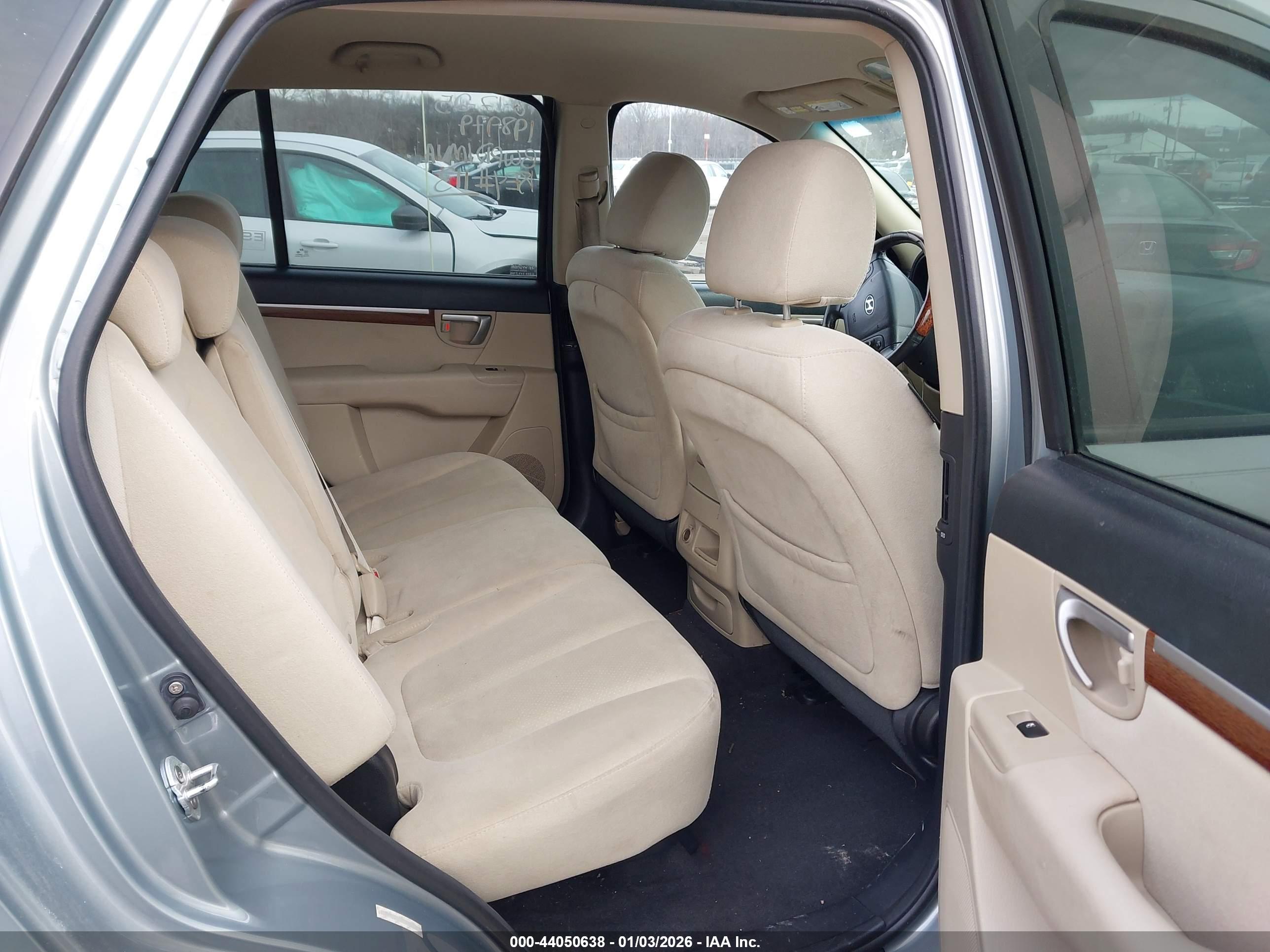 HYUNDAI SANTA image 8