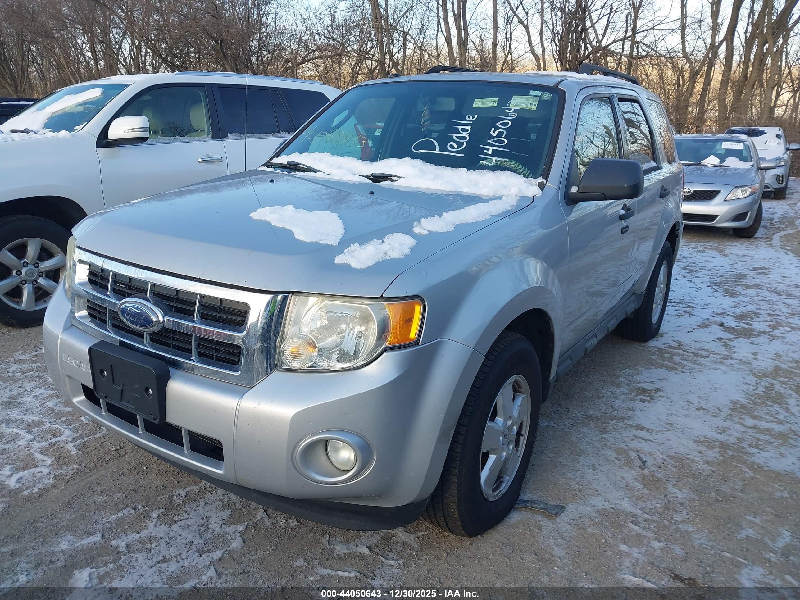 FORD ESCAPE image 2