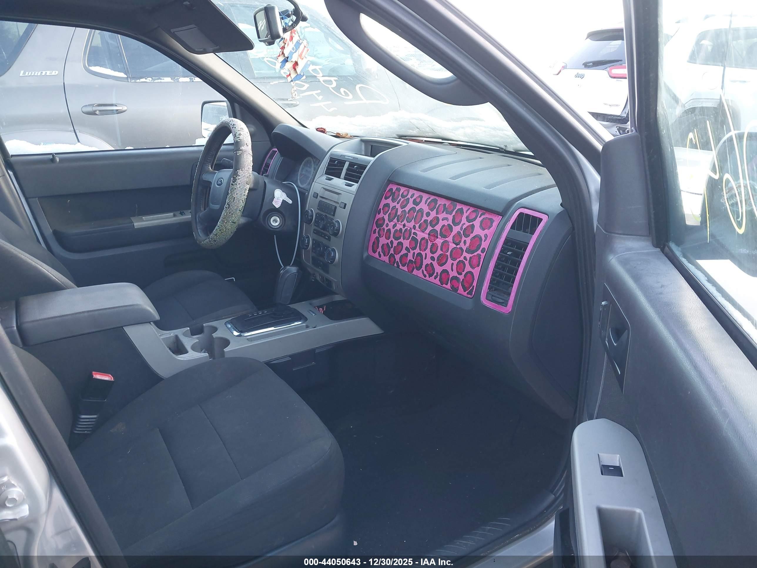 FORD ESCAPE image 5
