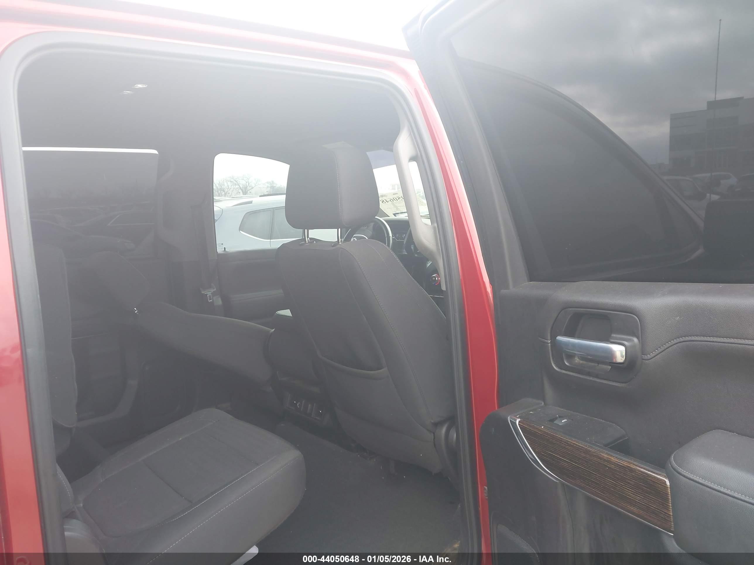 GMC SIERRA image 8