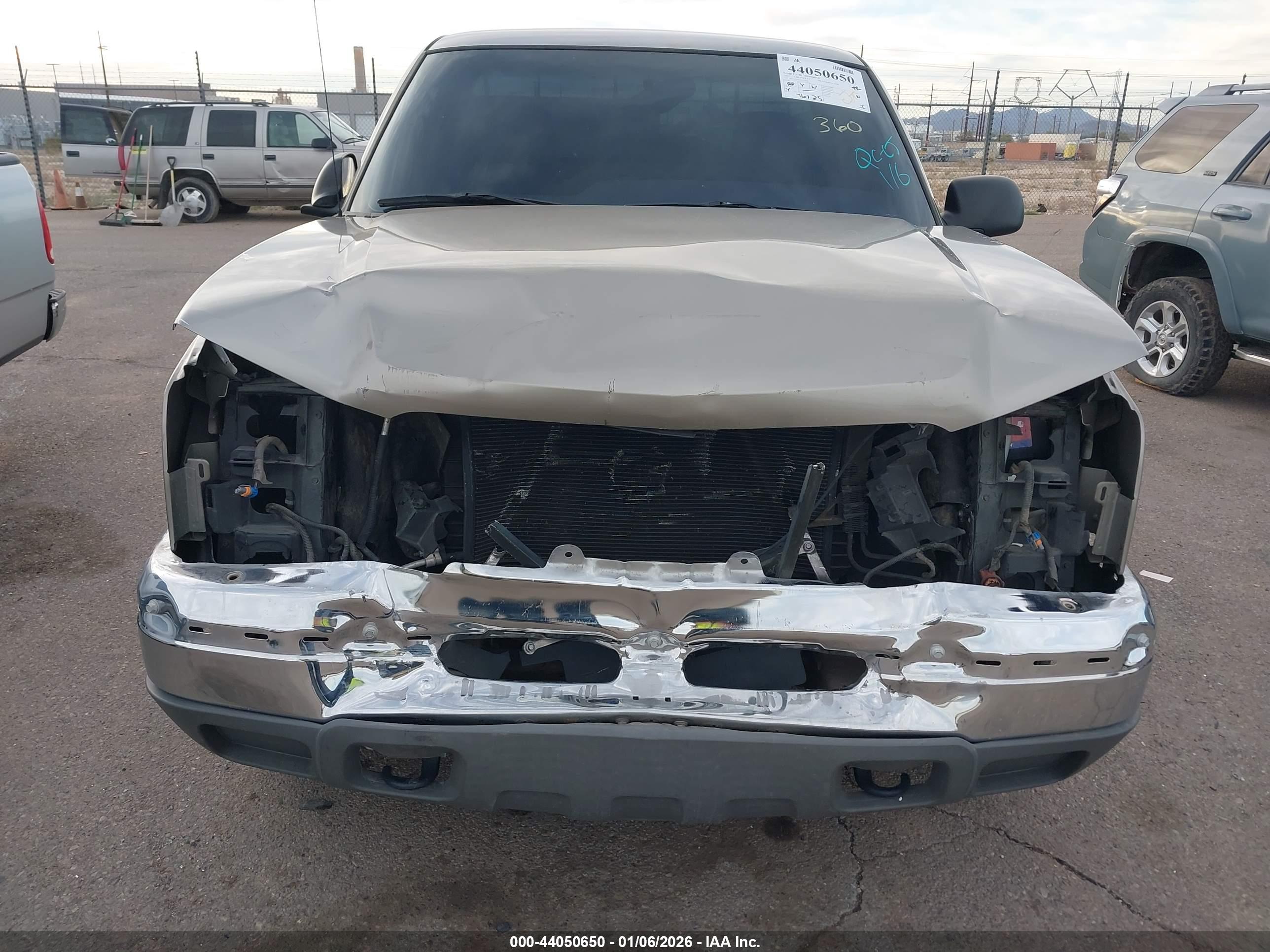 CHEVROLET SILVERADO image 6