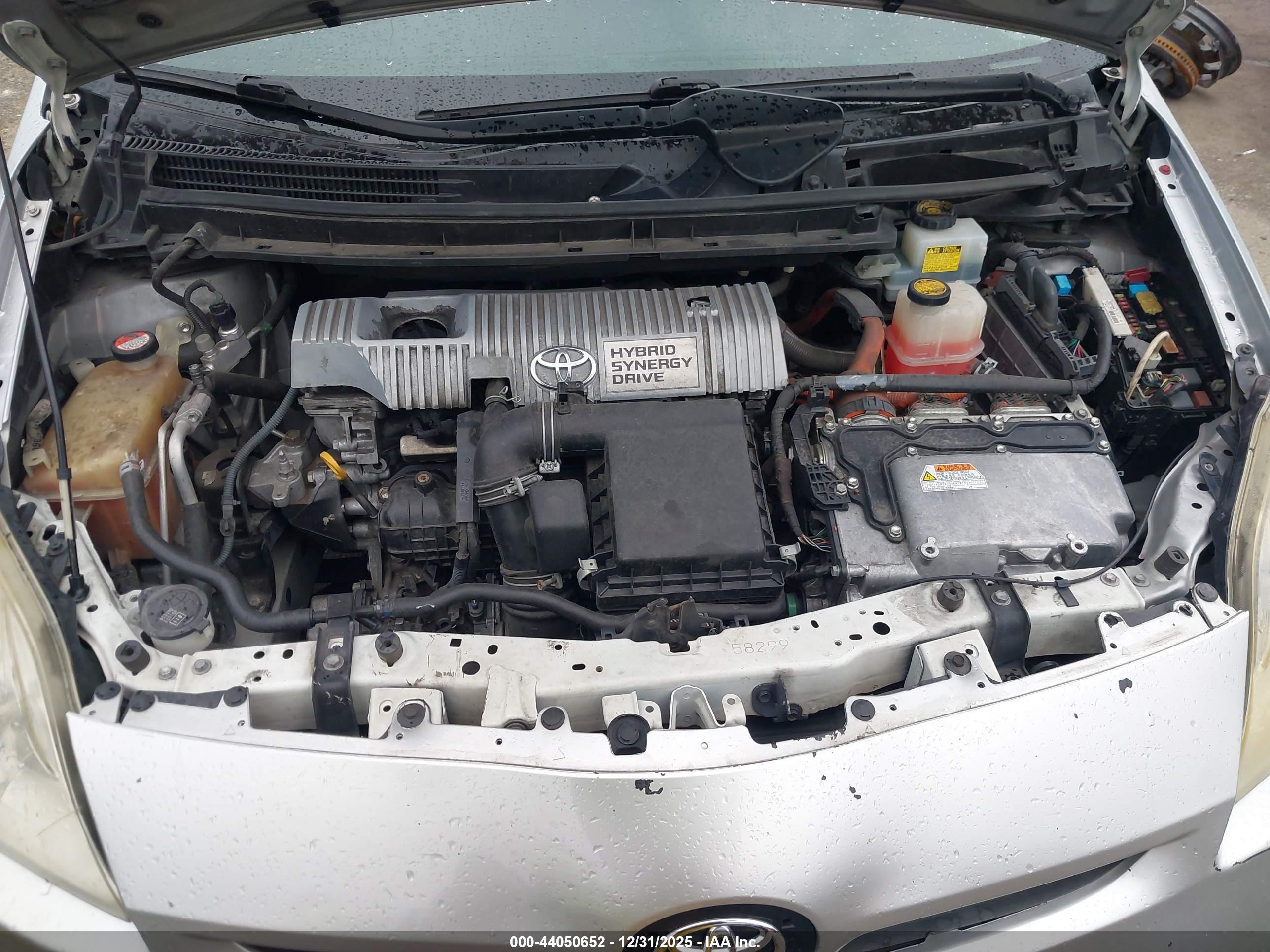 TOYOTA PRIUS image 10