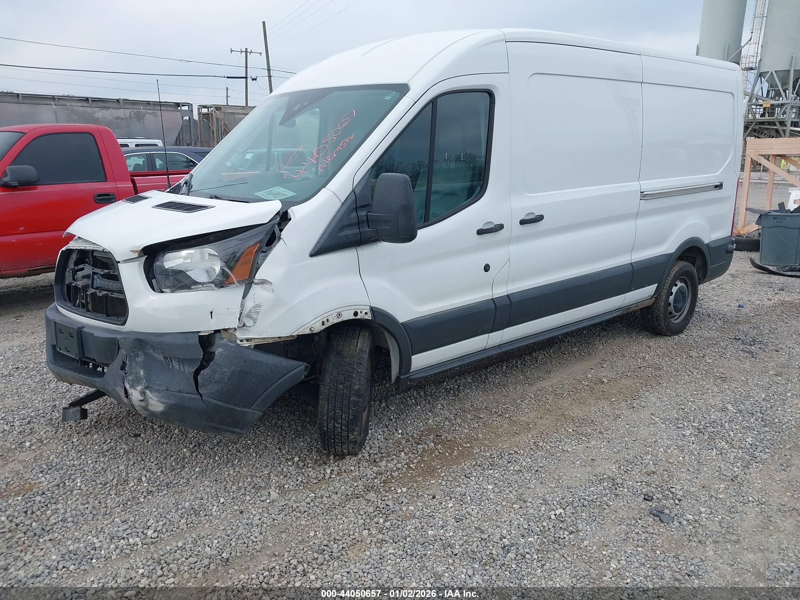 FORD TRANSIT-250 image 2
