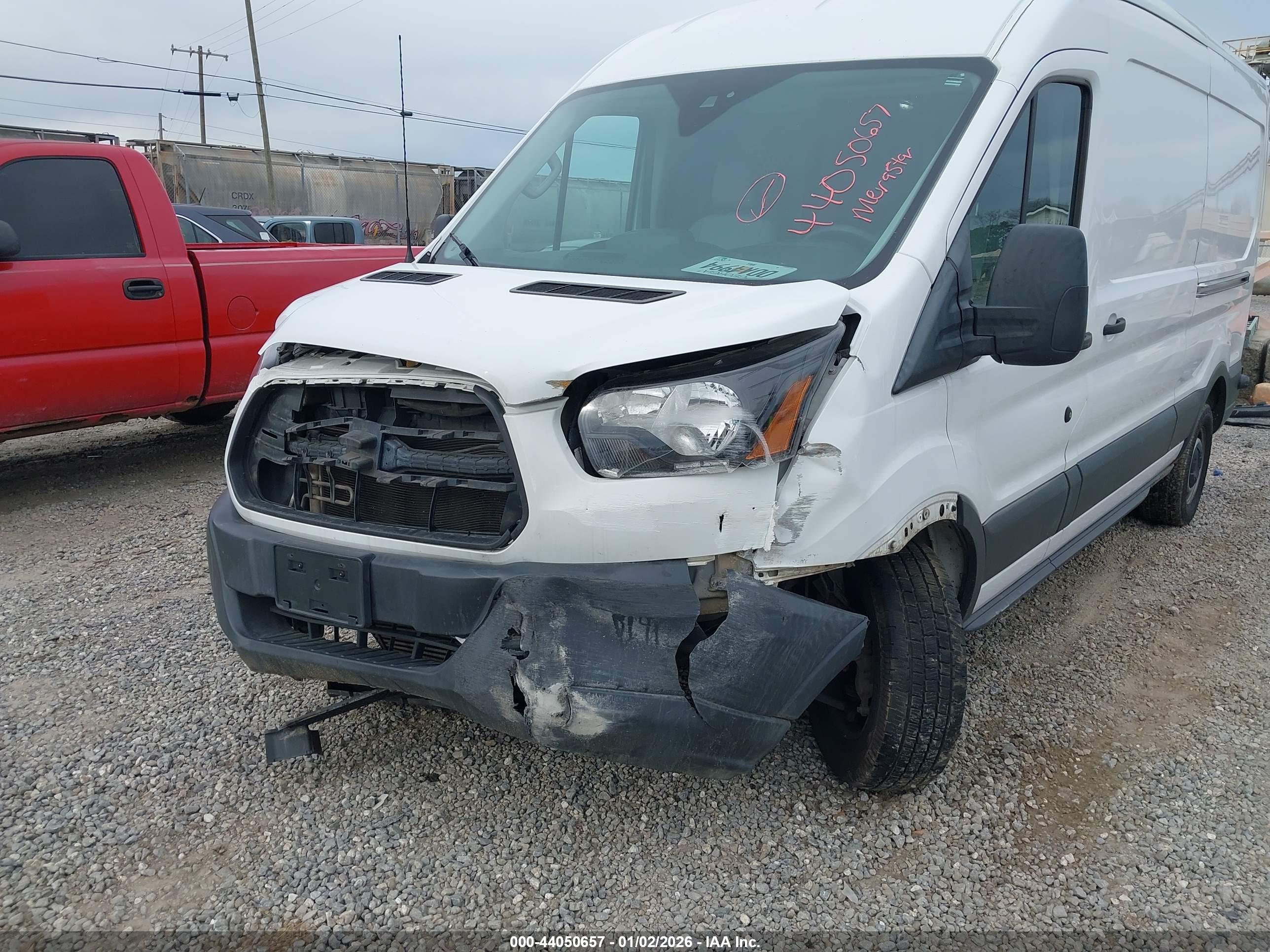 FORD TRANSIT-250 image 6