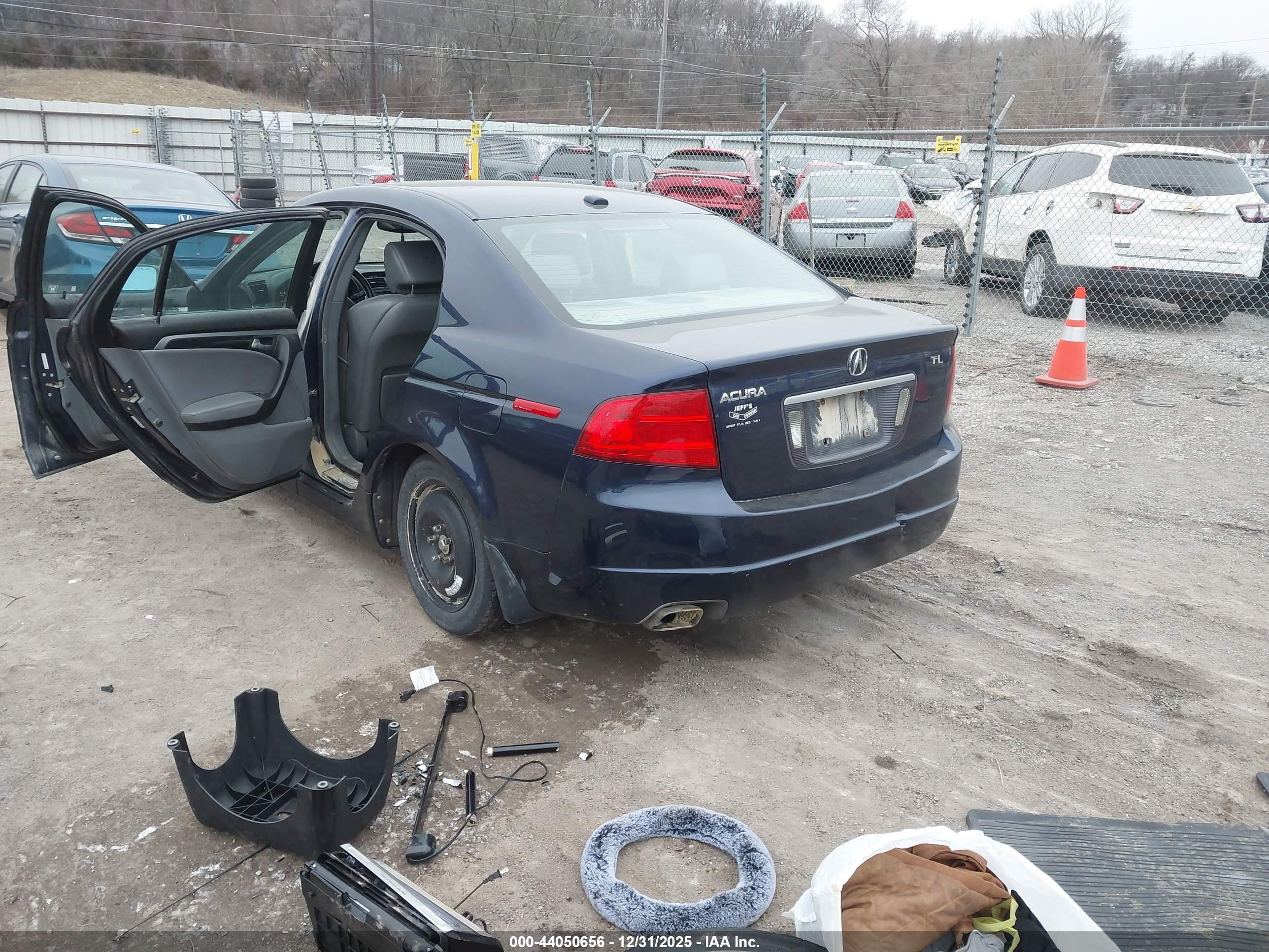 ACURA TL image 3