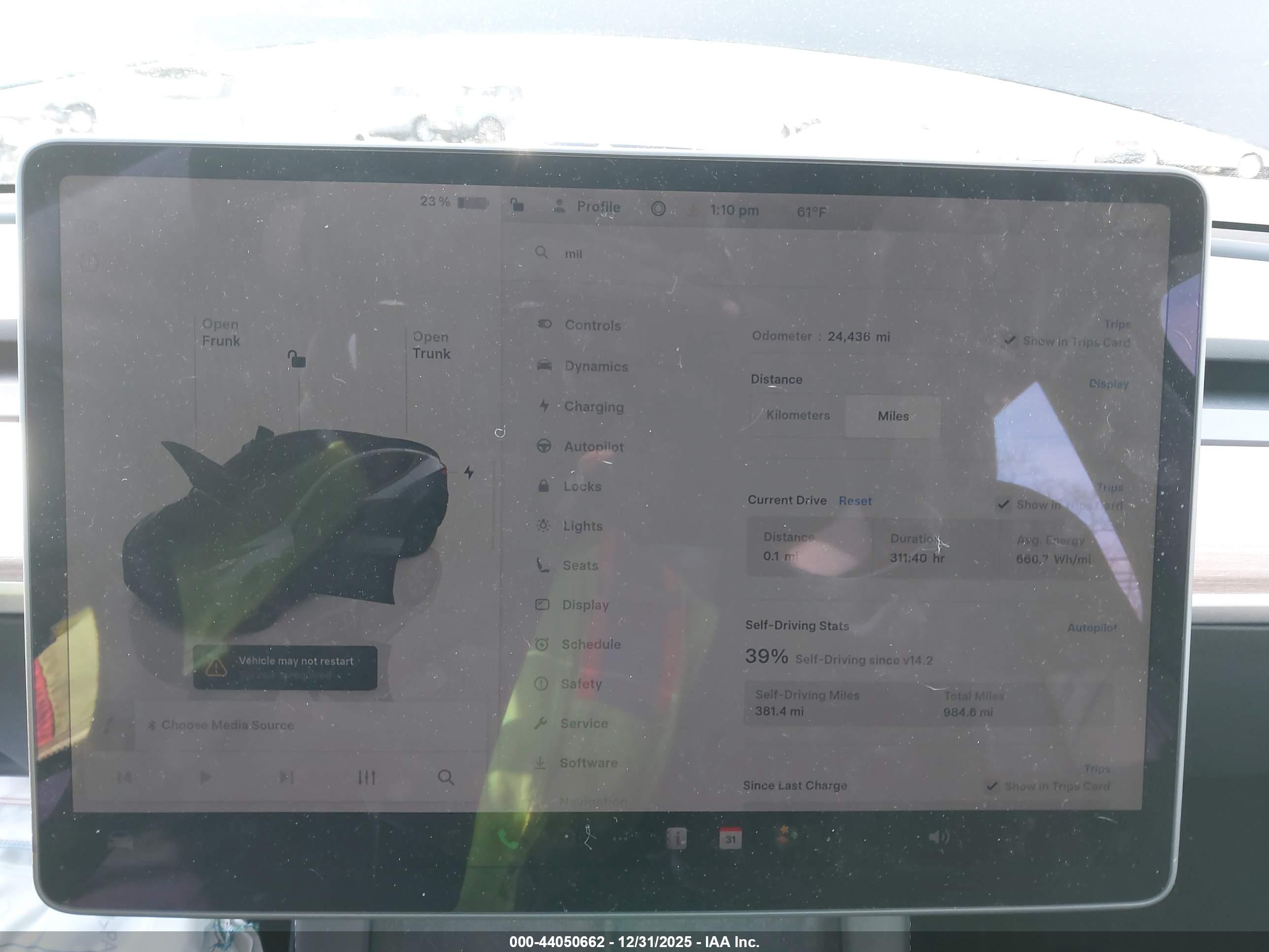 TESLA MODEL image 7