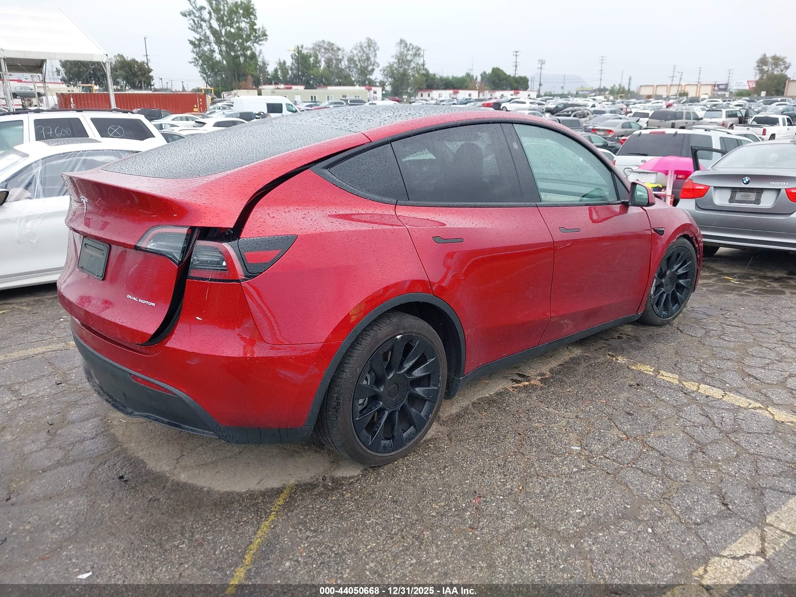 TESLA MODEL image 4