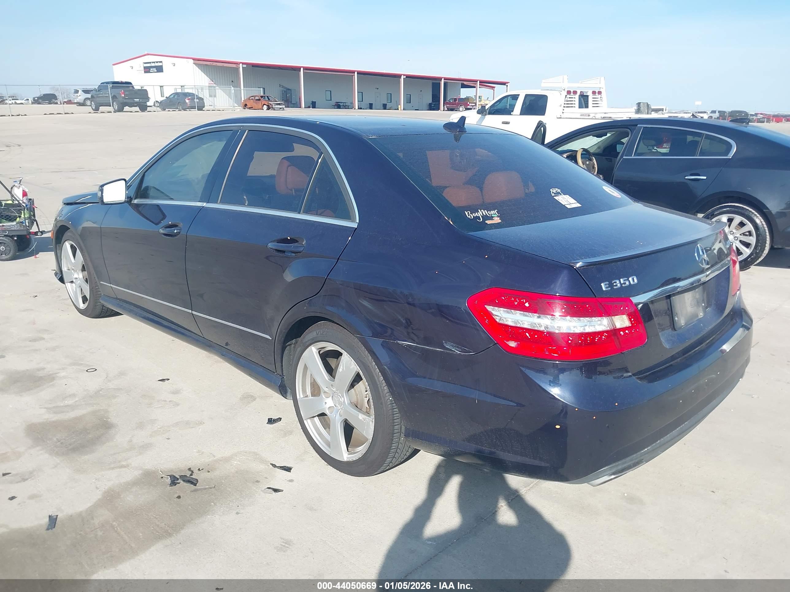 MERCEDES-BENZ E image 3