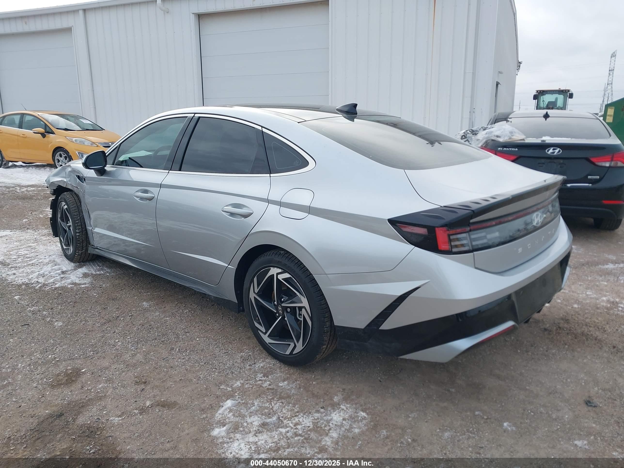 HYUNDAI SONATA image 3