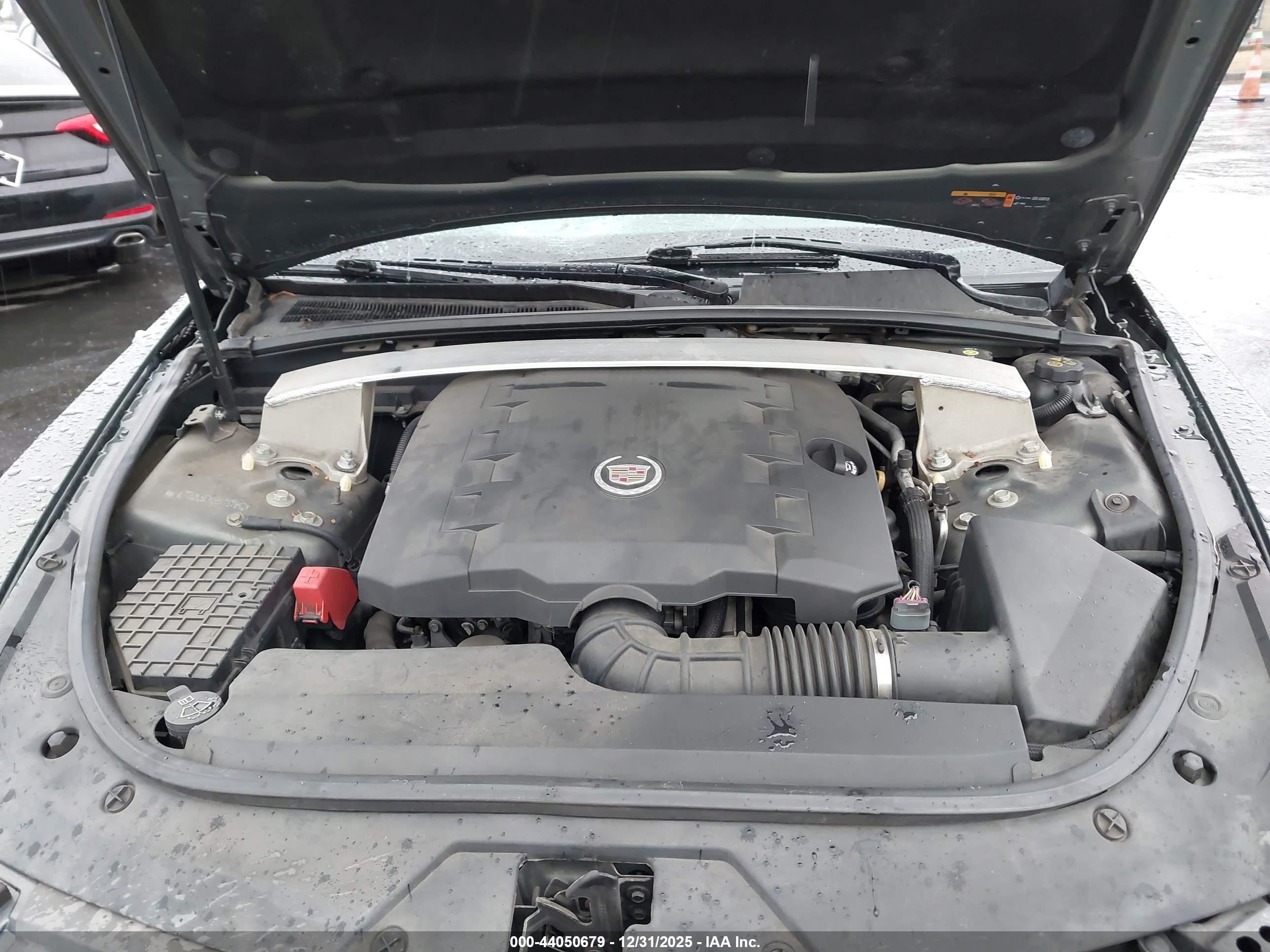 CADILLAC CTS image 10