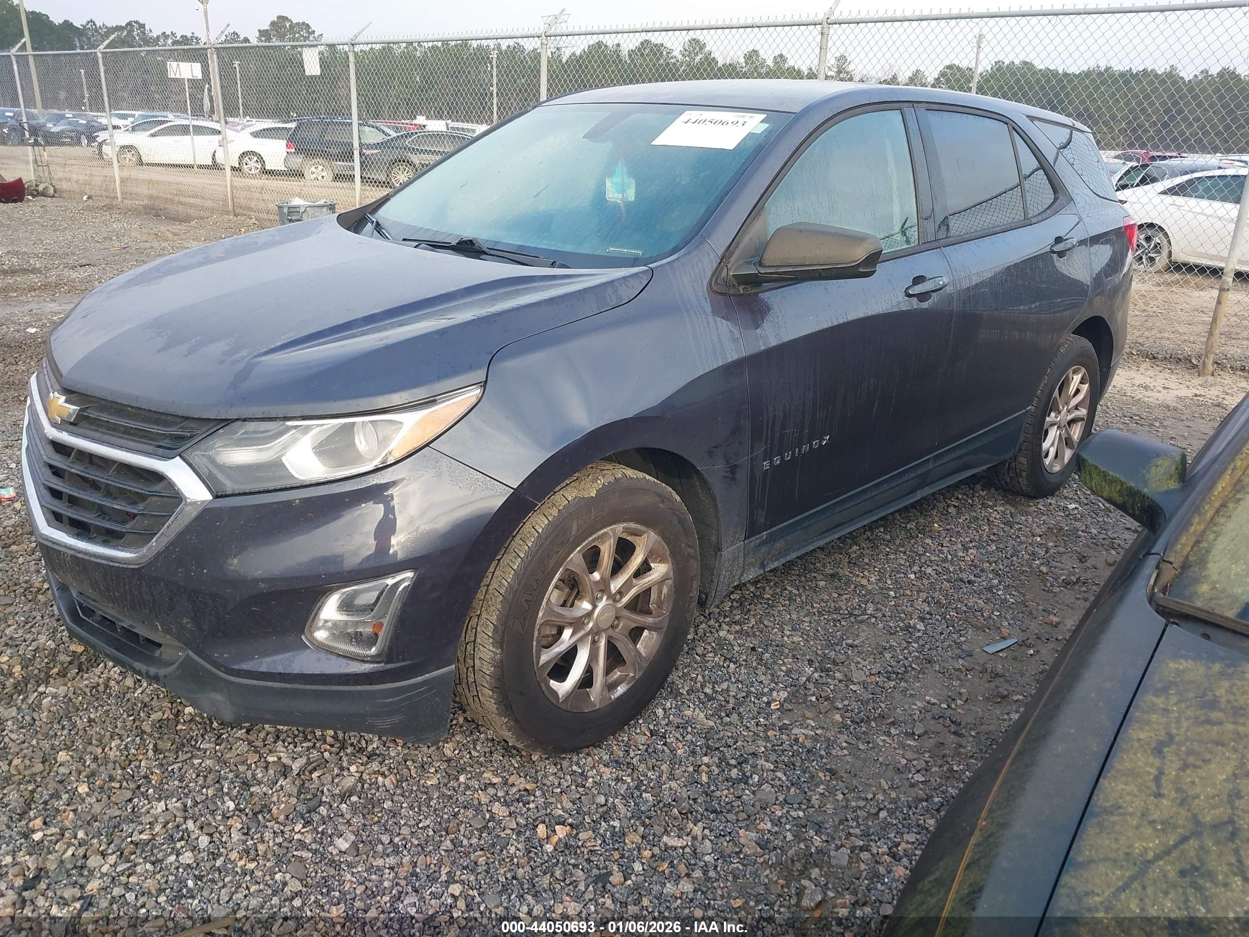 CHEVROLET EQUINOX image 2