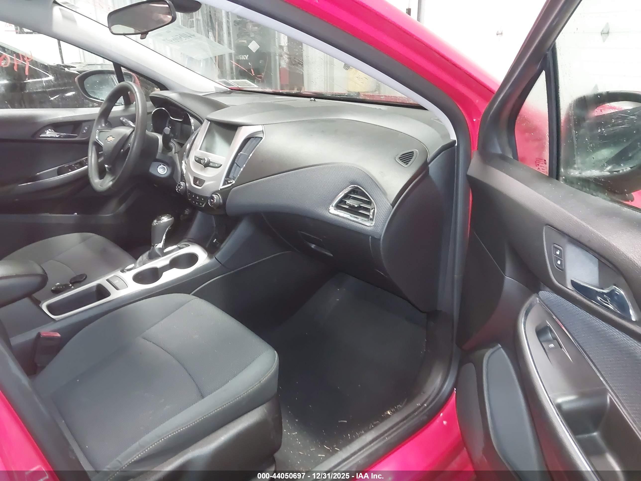 CHEVROLET CRUZE image 5