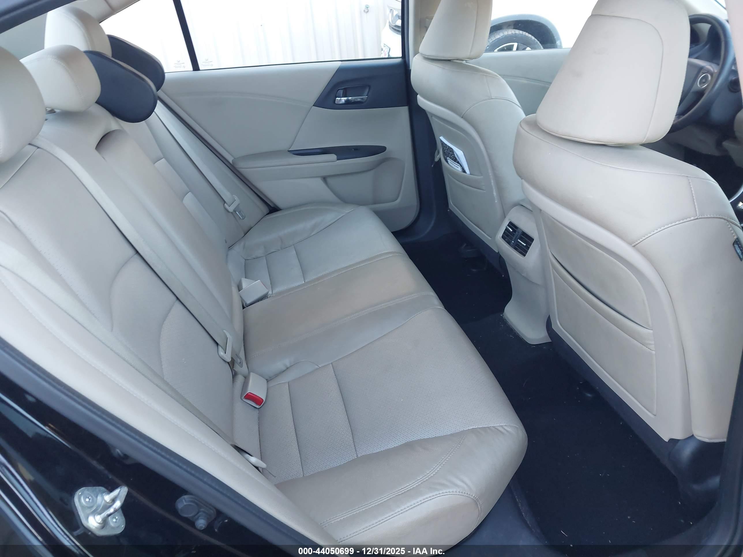 HONDA ACCORD image 8