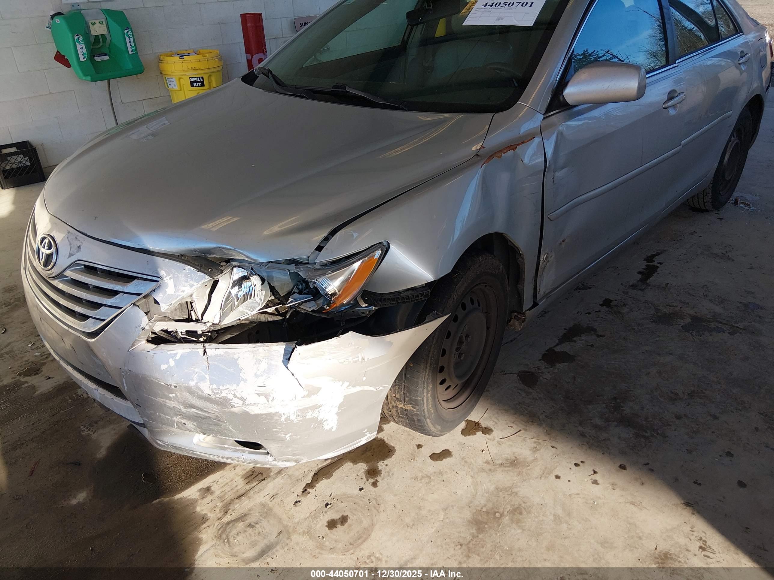TOYOTA CAMRY image 6