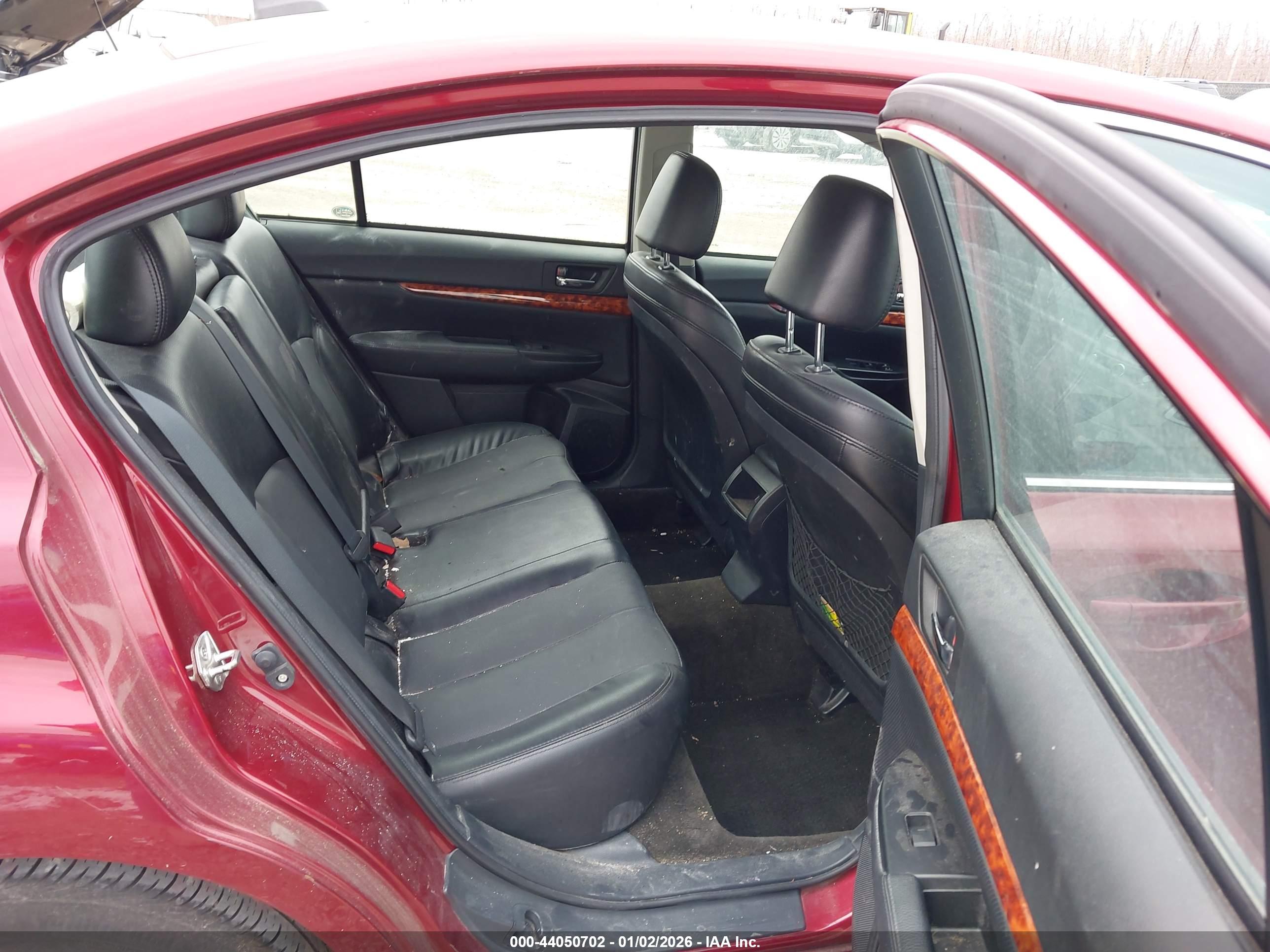 SUBARU LEGACY image 8