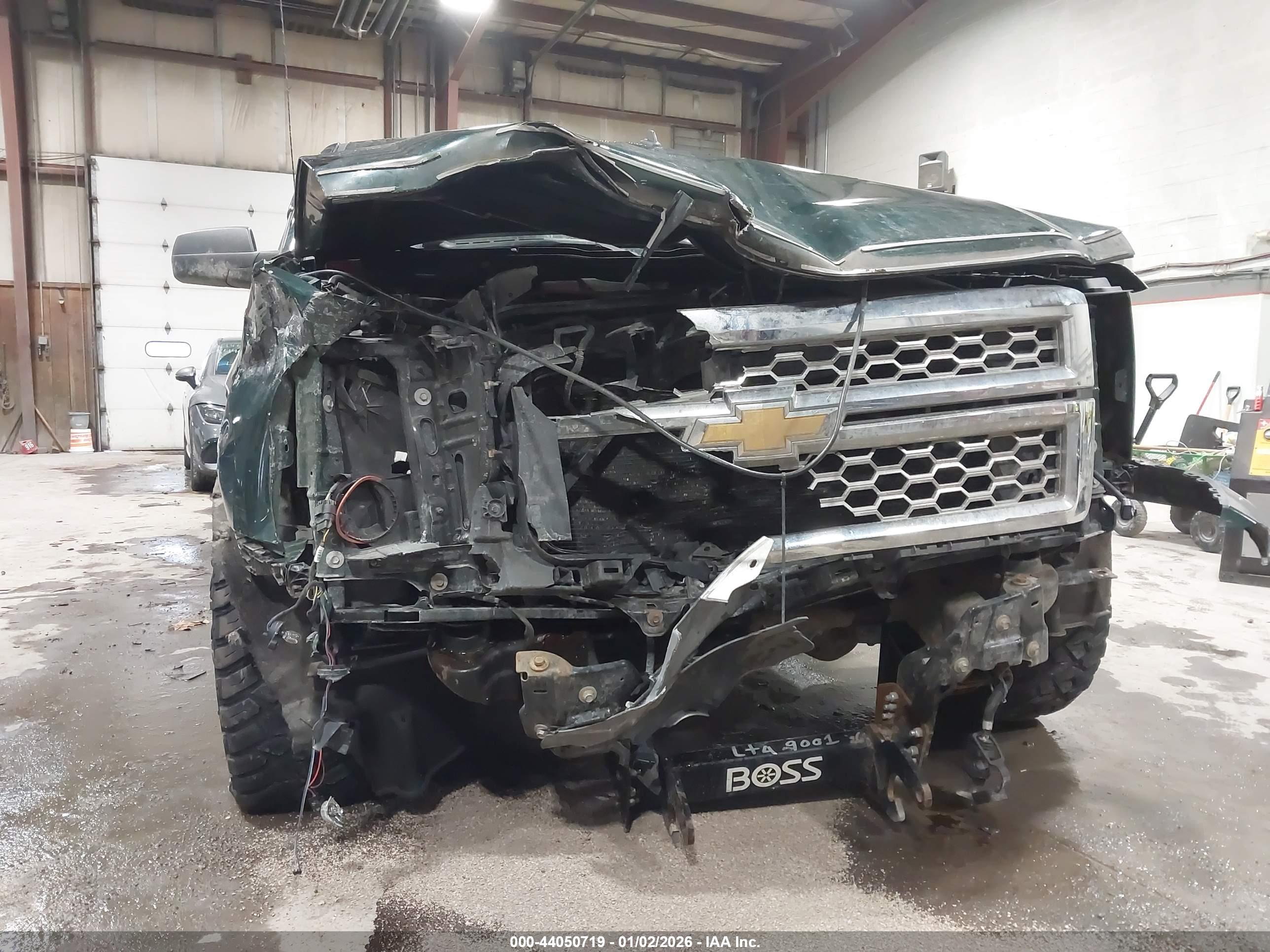 CHEVROLET SILVERADO image 6