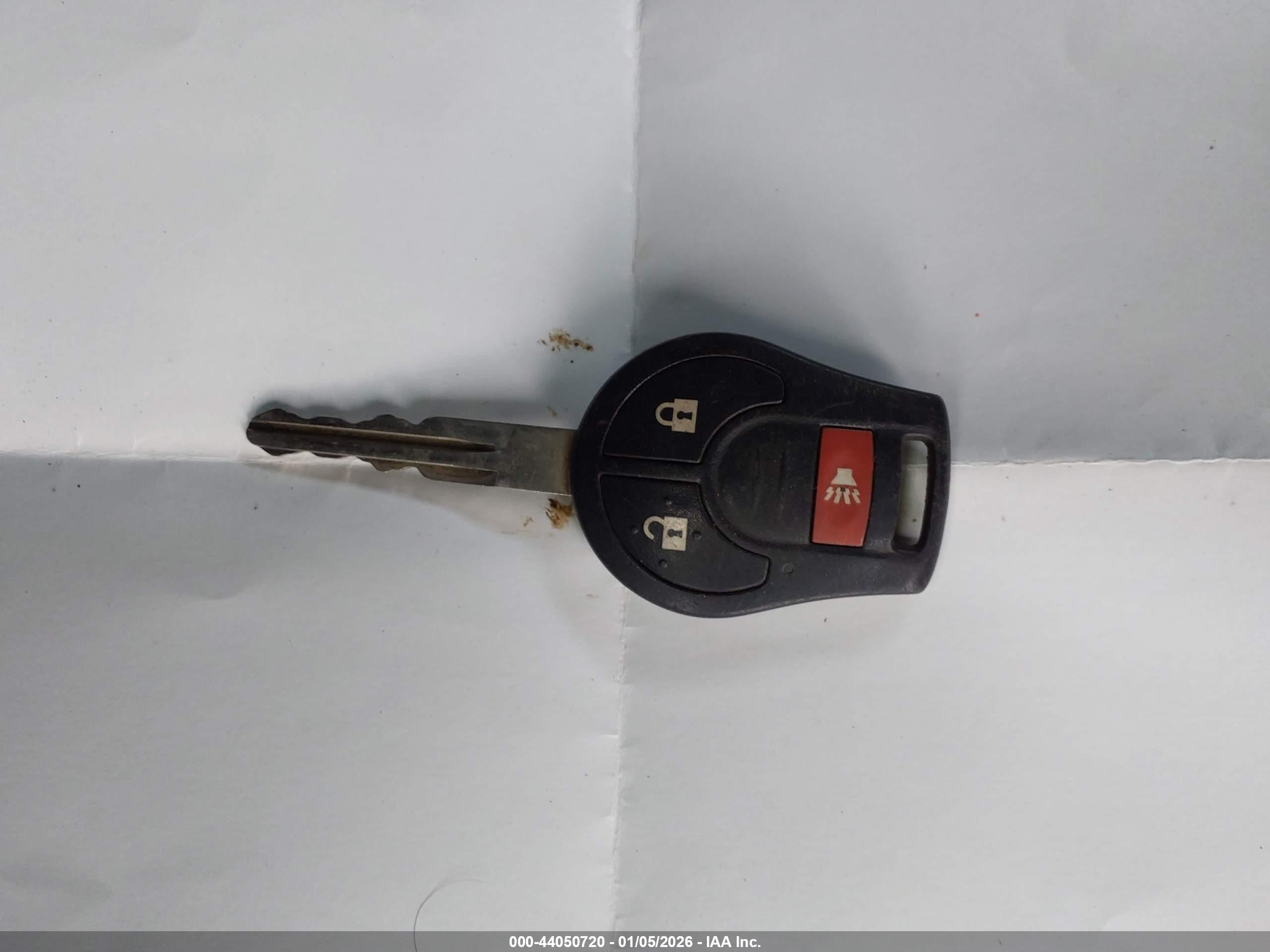 NISSAN VERSA image 11