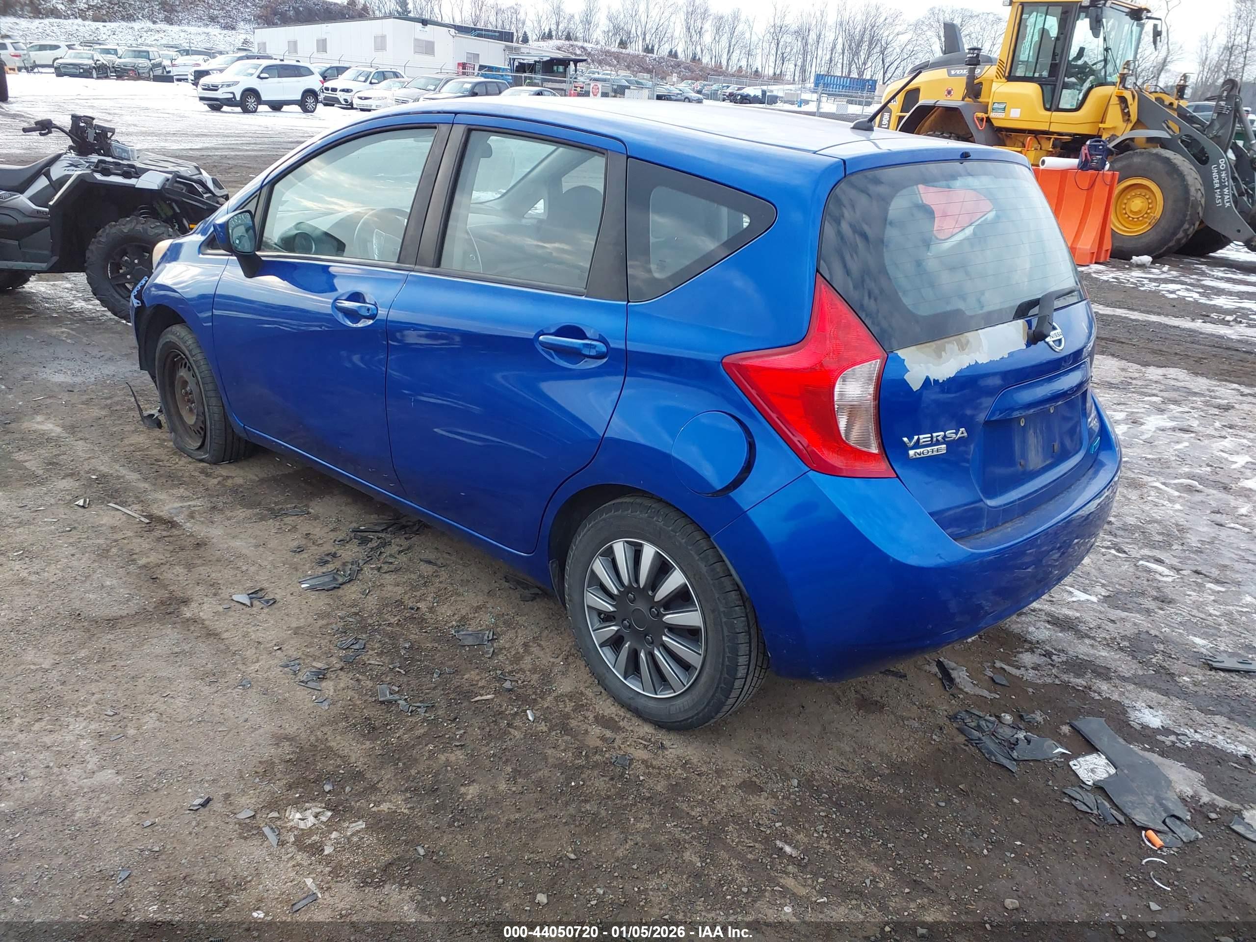 NISSAN VERSA image 3
