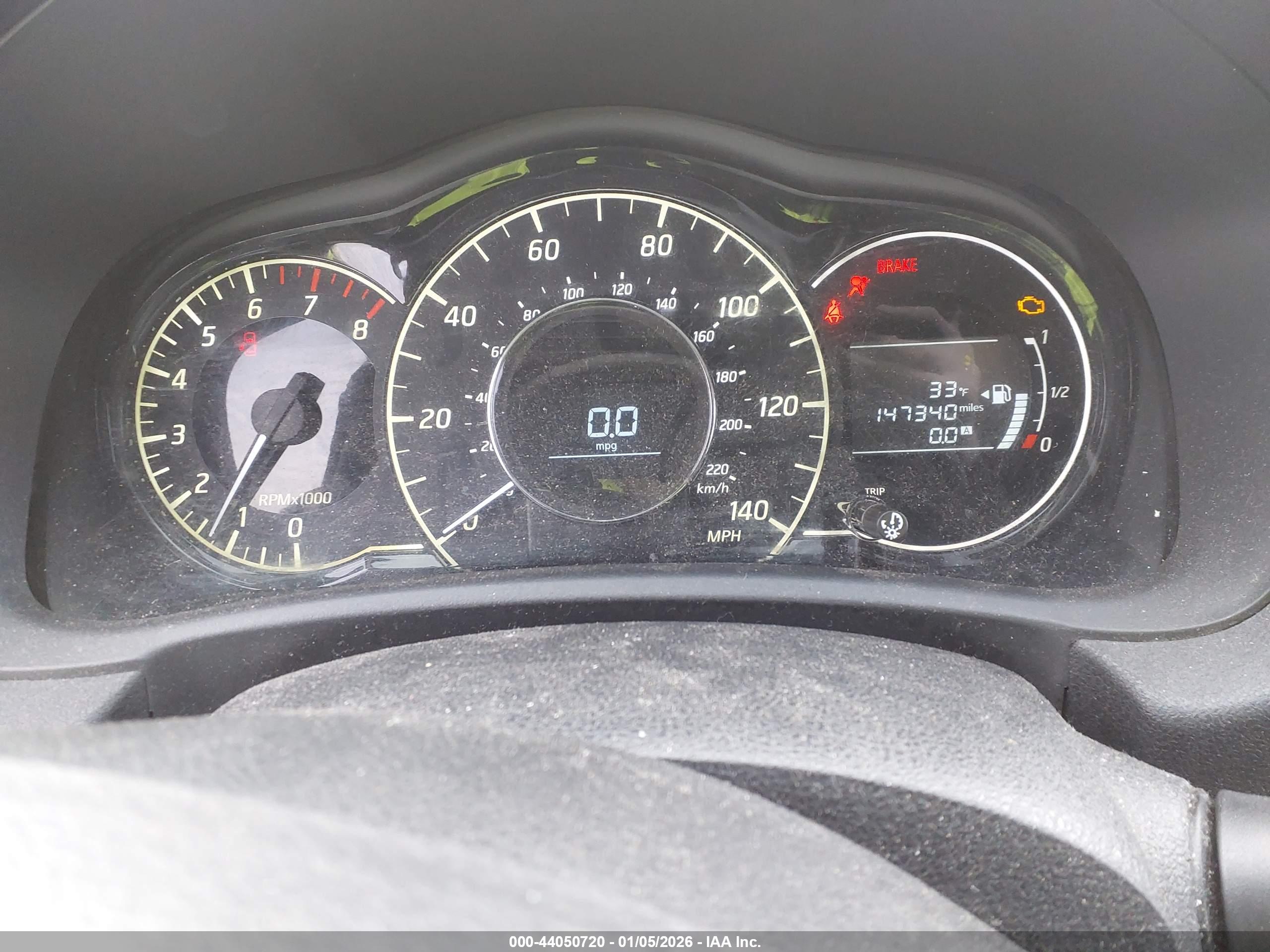 NISSAN VERSA image 7