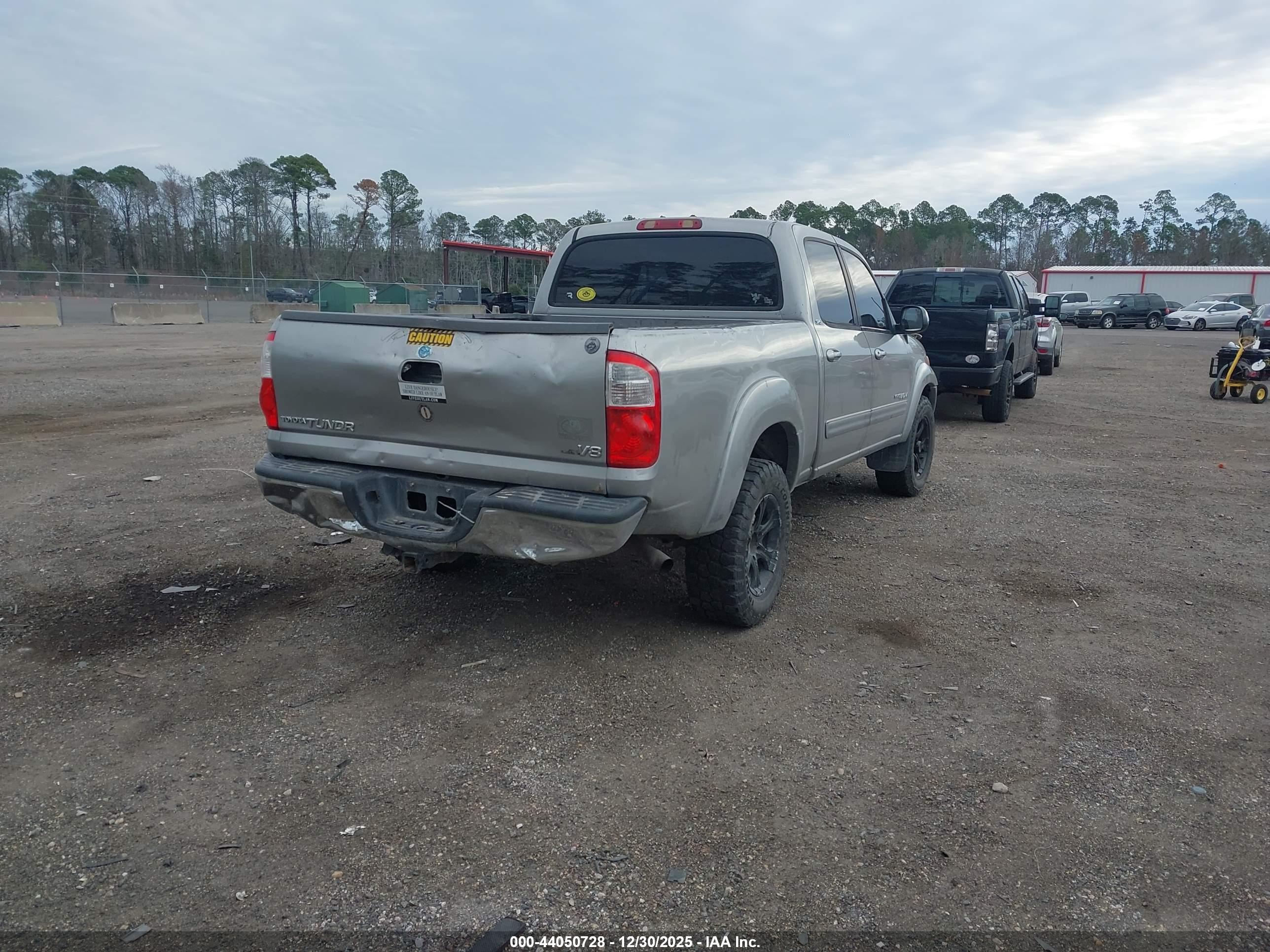 TOYOTA TUNDRA image 4
