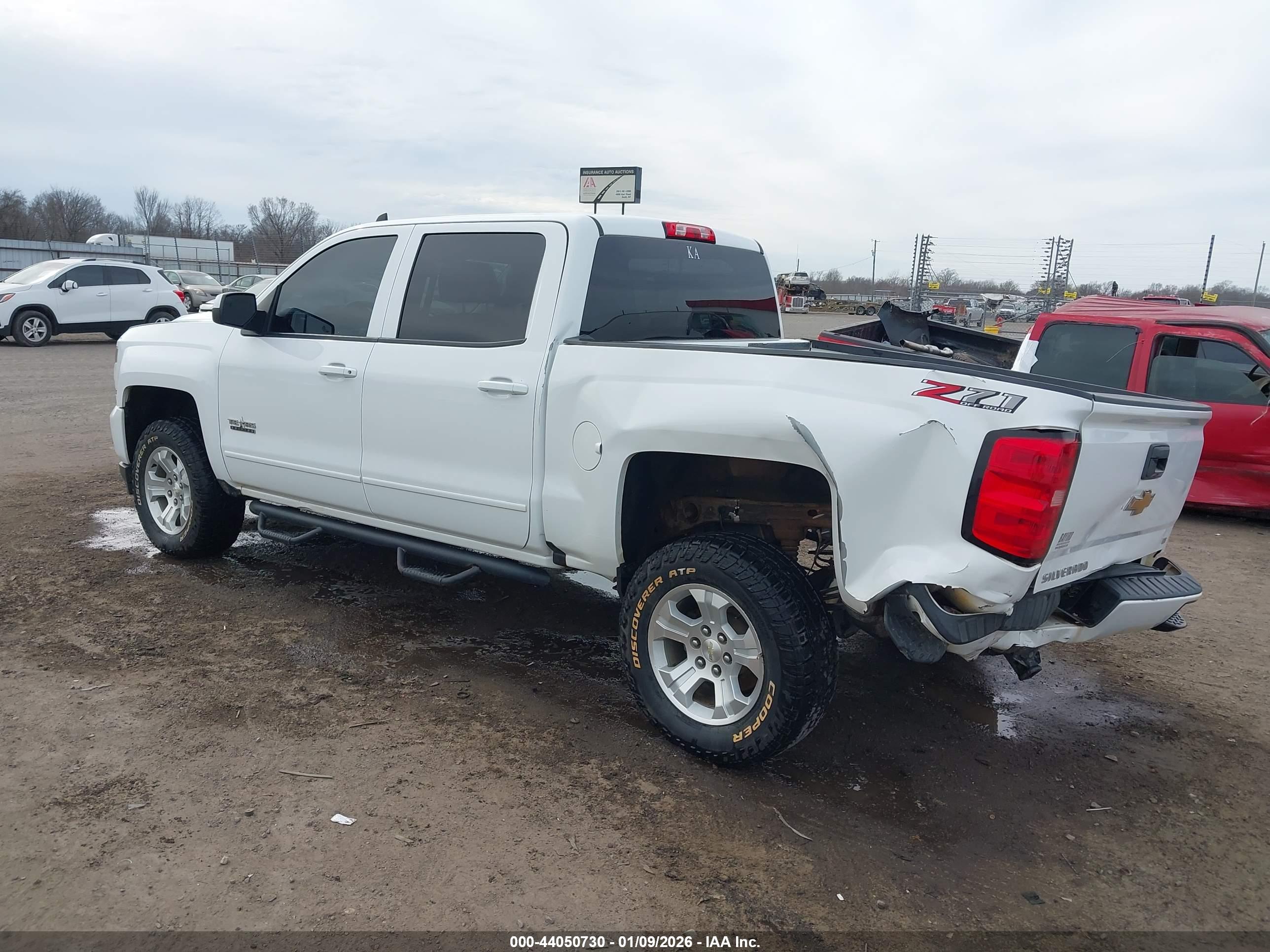 CHEVROLET SILVERADO image 3