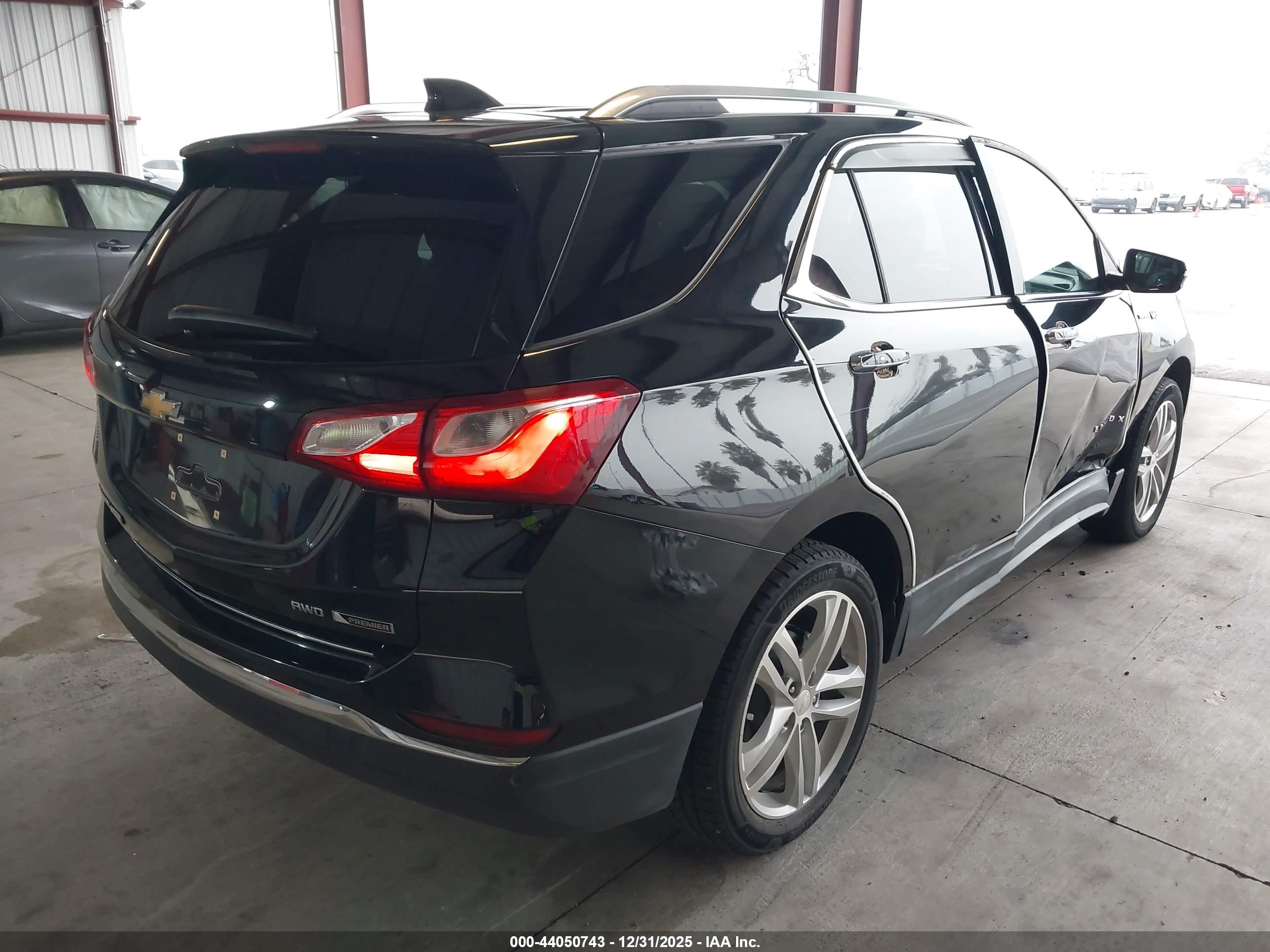 CHEVROLET EQUINOX image 4